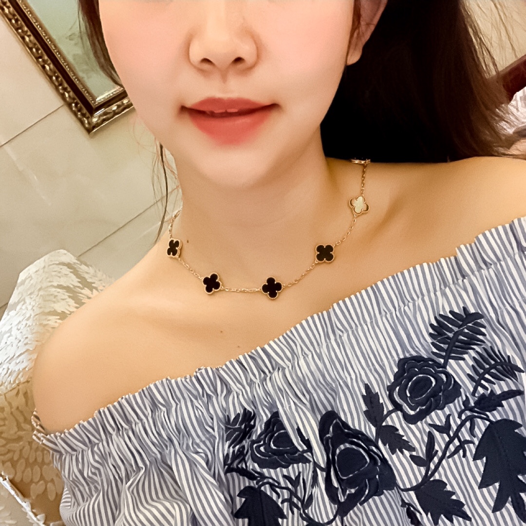 Van Cleef 10 motifs Necklace Replica