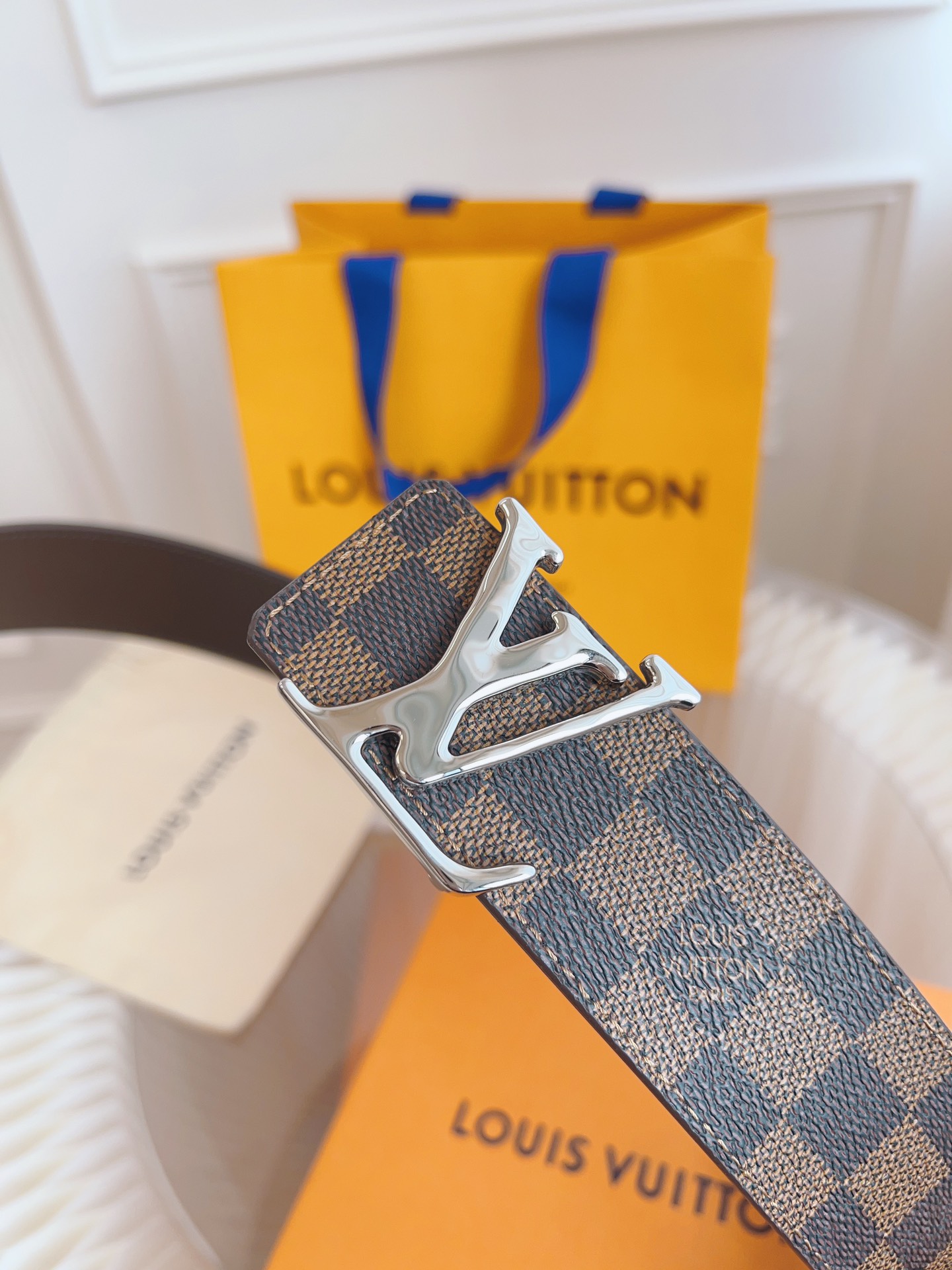 Louis Vuitton LV Leather Belts 1:1 Mirror Version