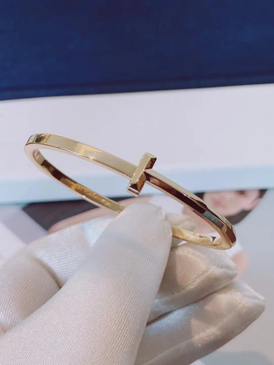 Tiffany T T1 Narrow Hinged Bangle Champagne Gold/White Gold