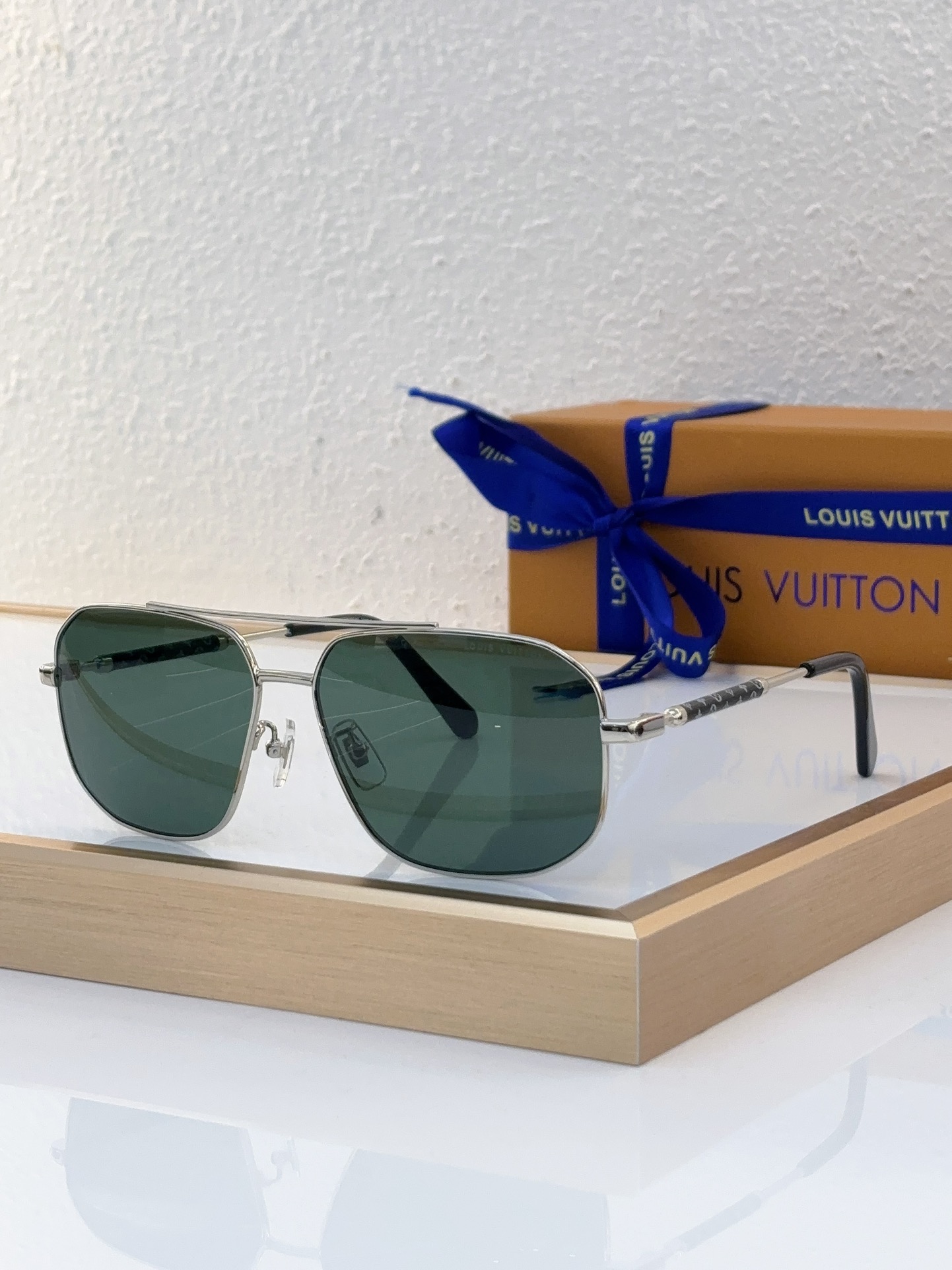 Louis Vuitton LV Sunglasses