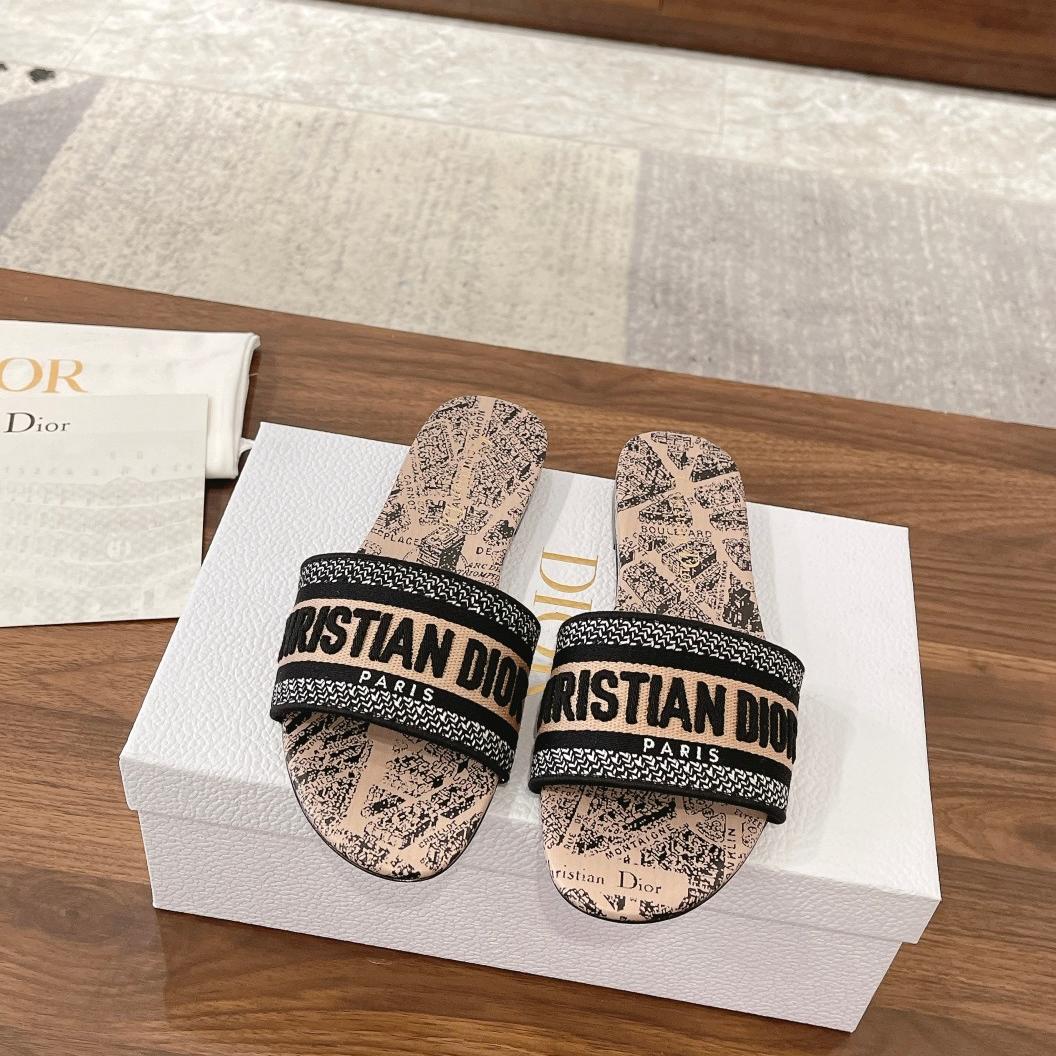 Dior DWAY Slide Slipper Sandals (Replica)