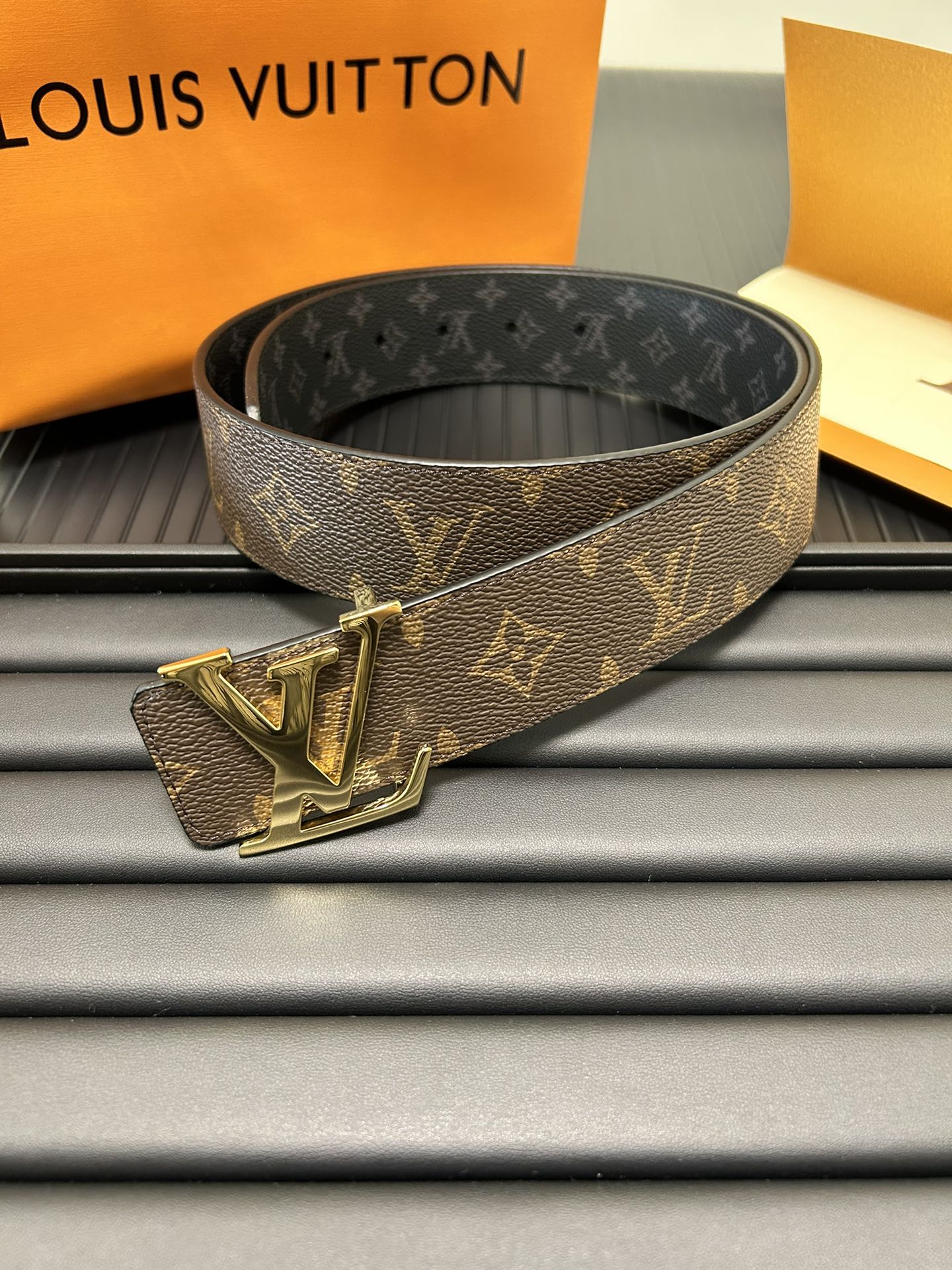 Louis Vuitton LV Leather Belts 1:1 Mirror Version