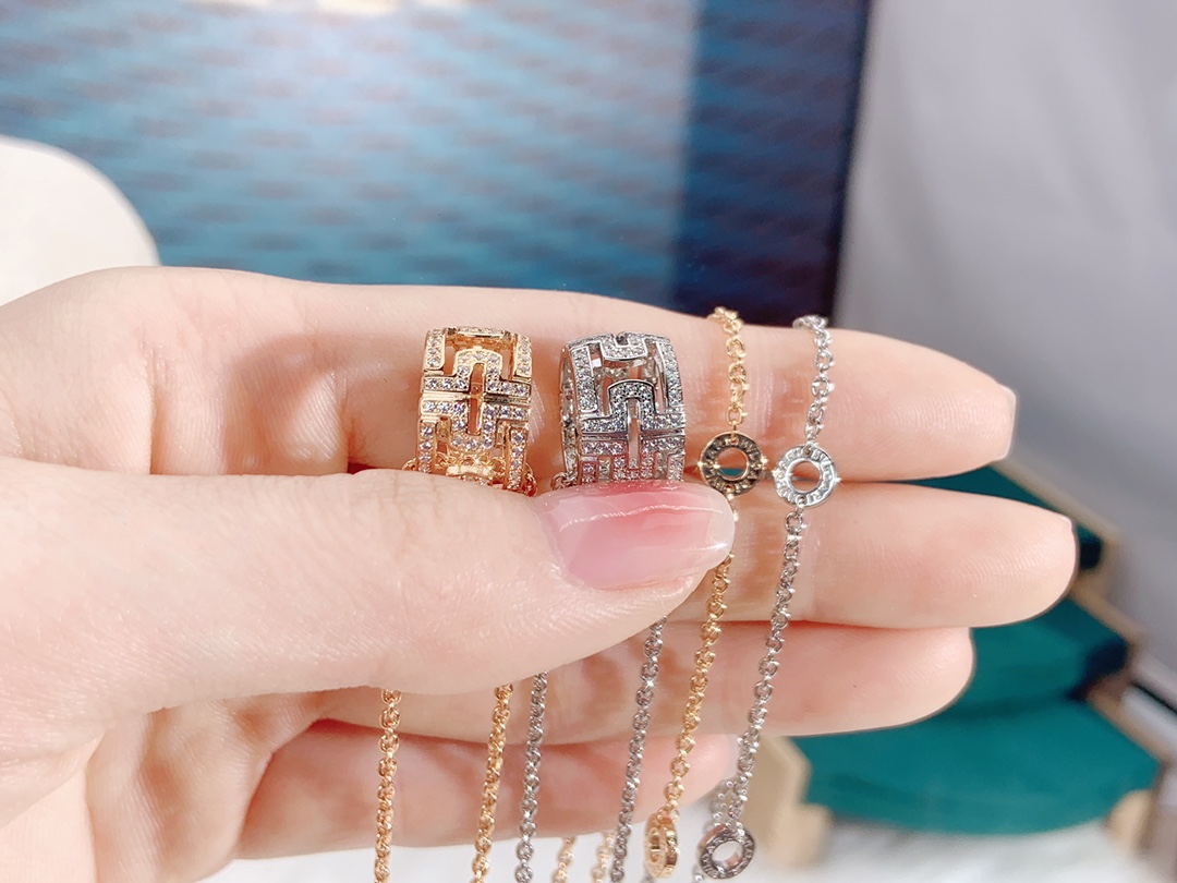 Bvlgari Full Diamond Necklace