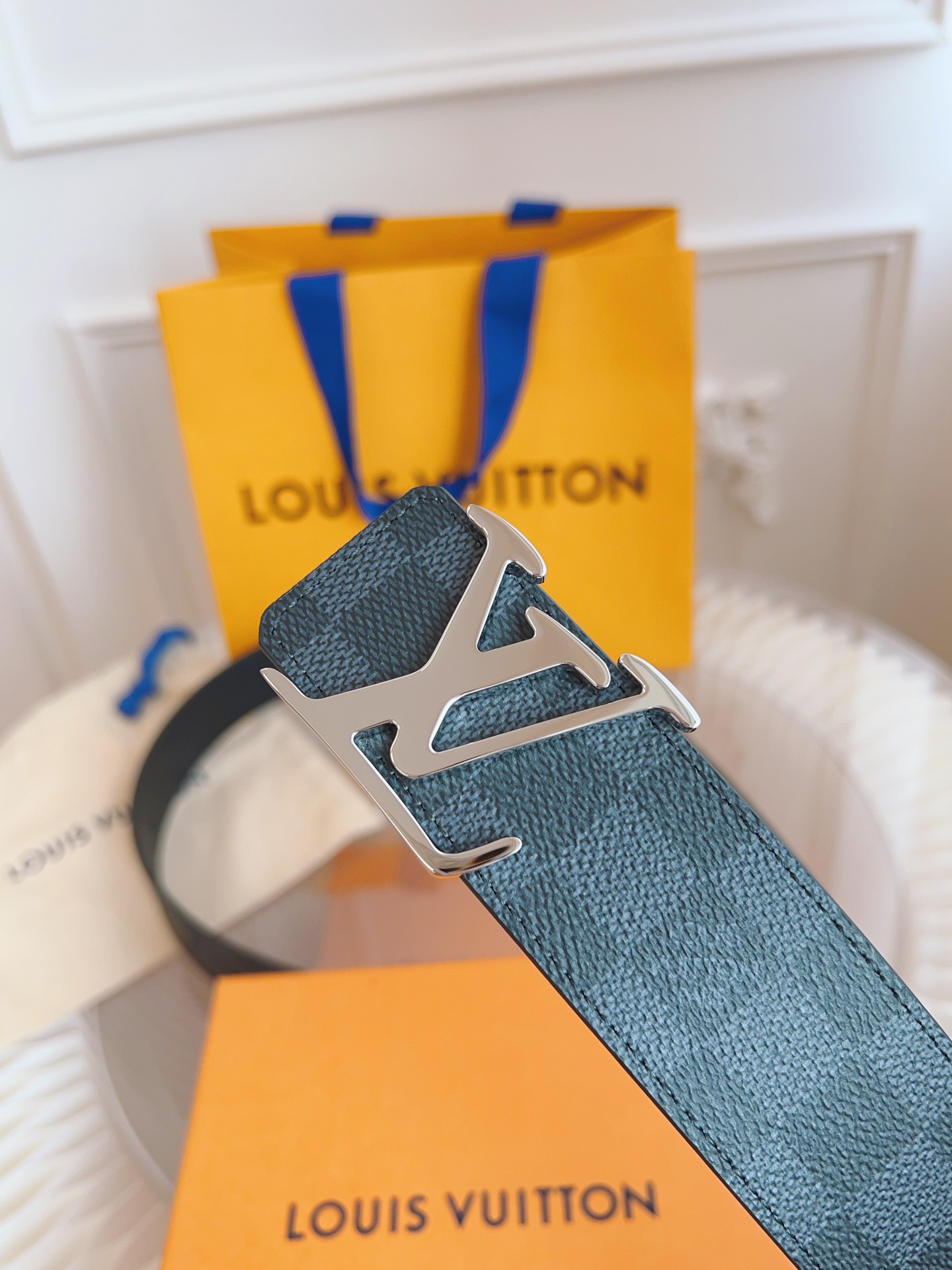 Louis Vuitton LV Leather Belts 1:1 Mirror Version