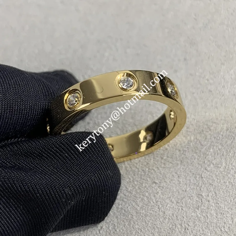 Replica Cartier Love Ring 18K Yellow Gold Ring With 8 Diamonds B4056200 For Ladies