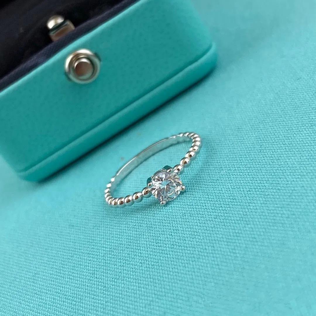 Wholesale Classic Tiffany Sterling Silver Four Claws 925 Bead Ring Female Diamonds Jewellery