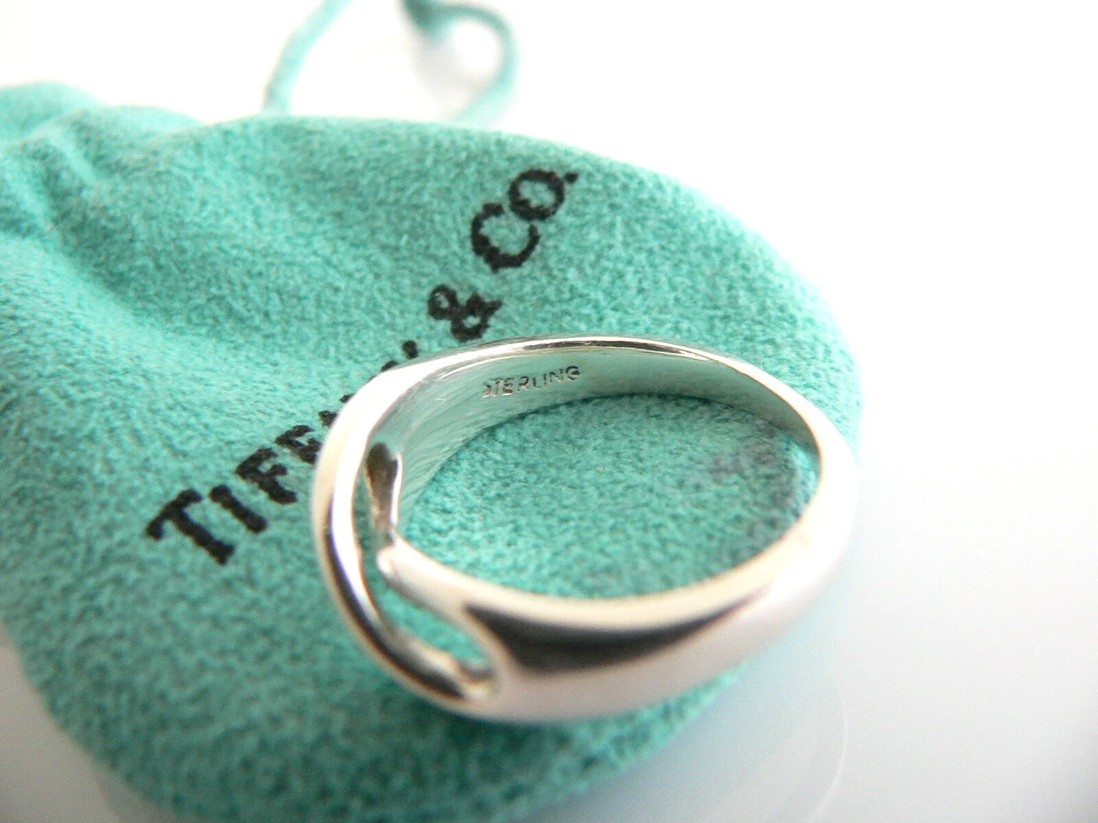 Tiffany & Co Silver Infinity Love Knot Ring Band Sz 5.5 Gift Pouch