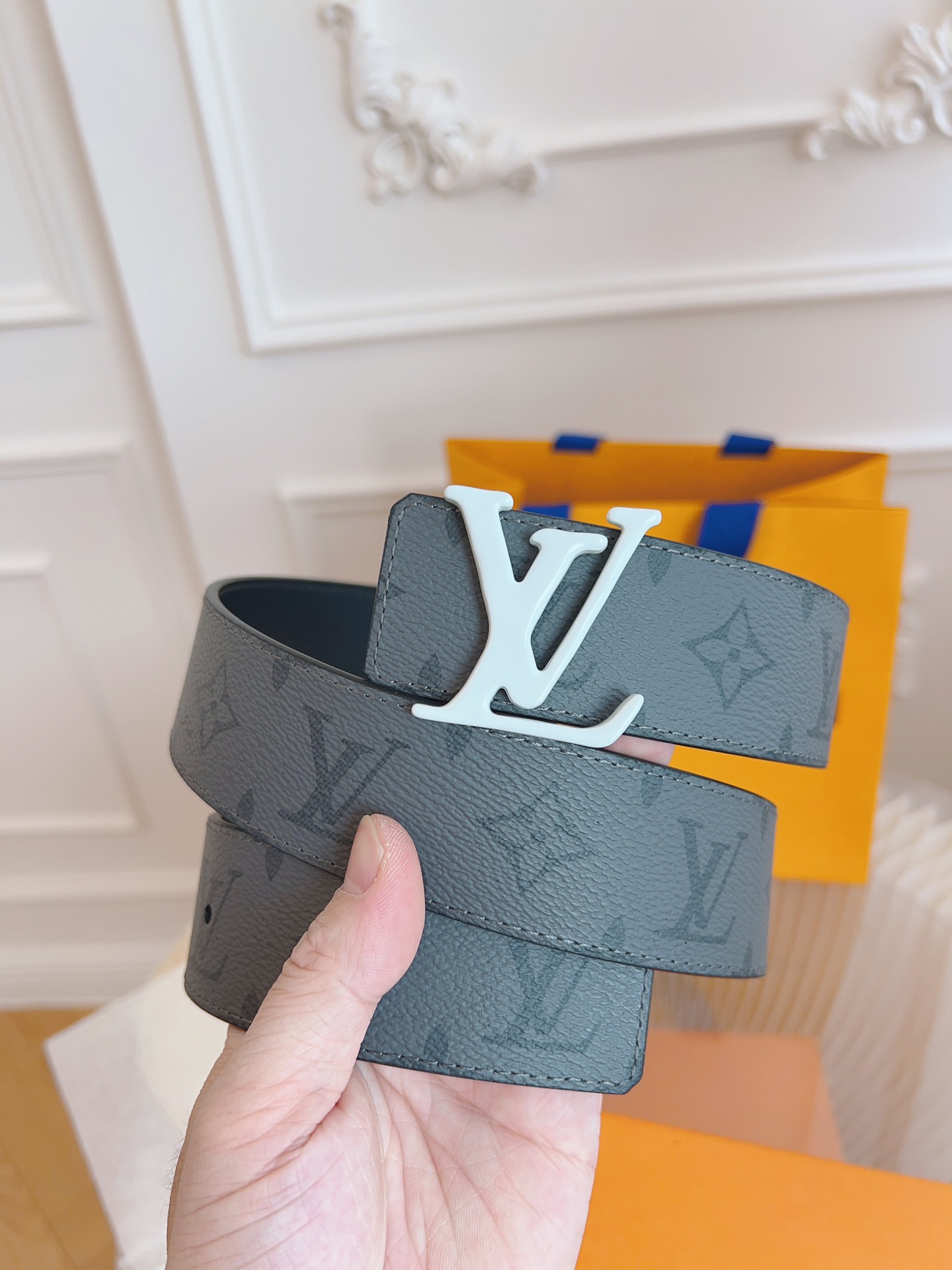 Louis Vuitton LV Leather Belts 1:1 Mirror Version