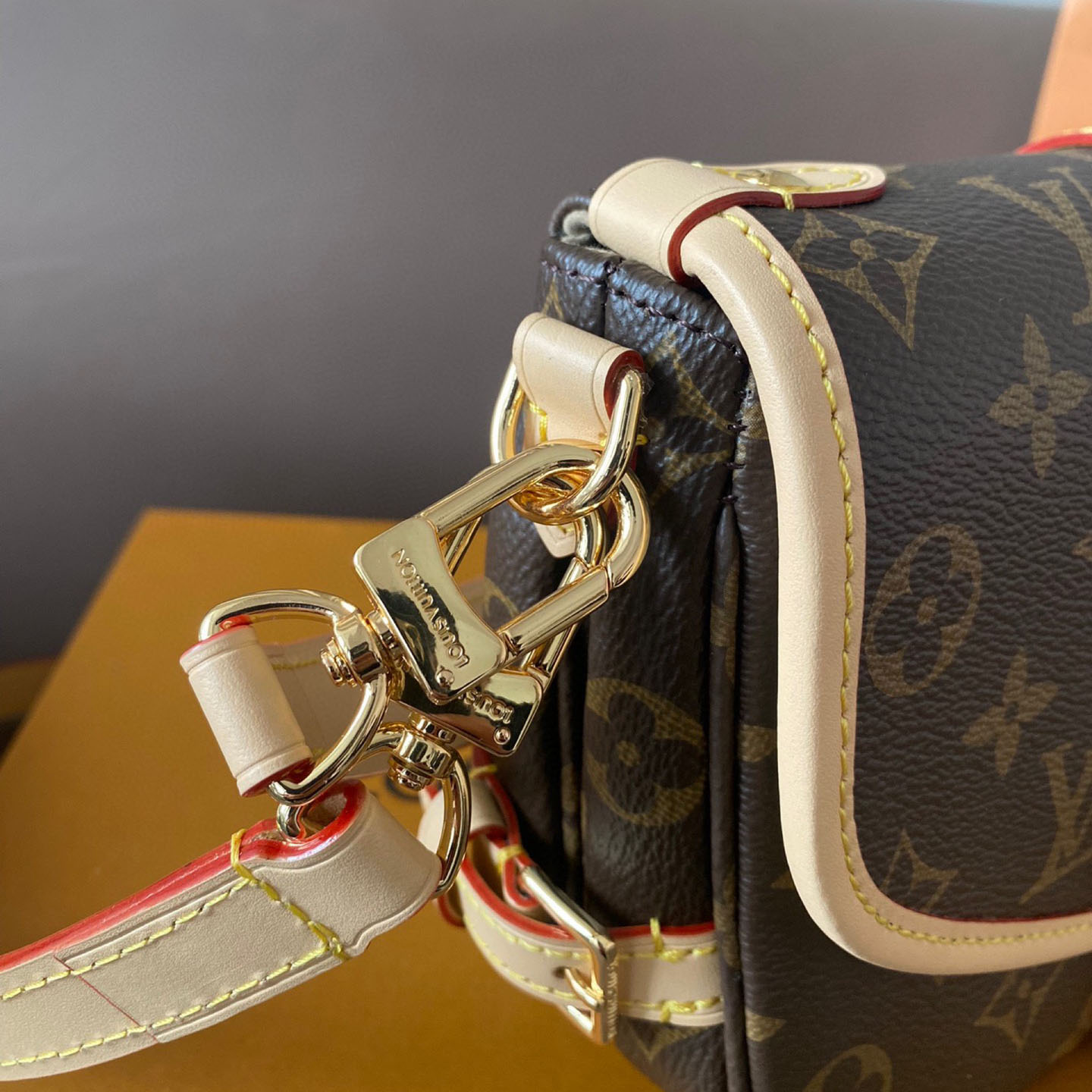 Louis Vuitton LV Saumur BB Shoulder Bag Crossbody Bag(Replica)