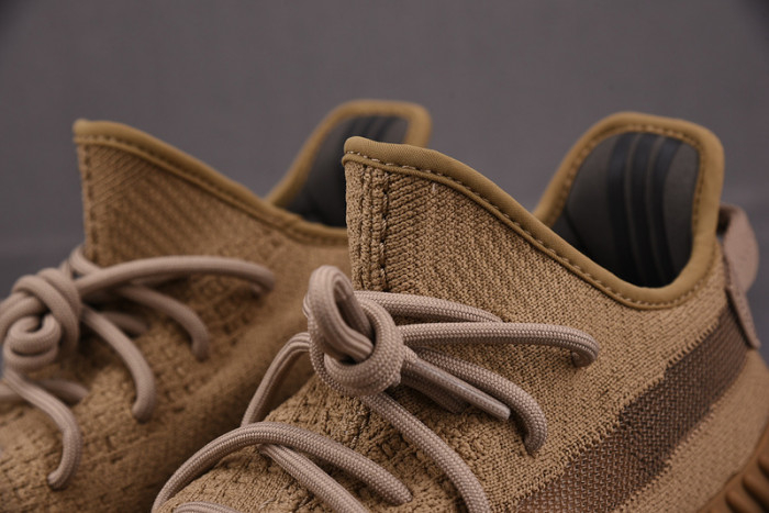 Yeezy Boost 350 v2 Earth FX9033