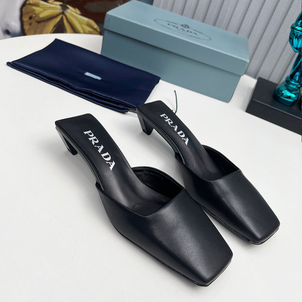 Prada Casual Flip Flops With Flat Heads Slide Sandal (Replica)