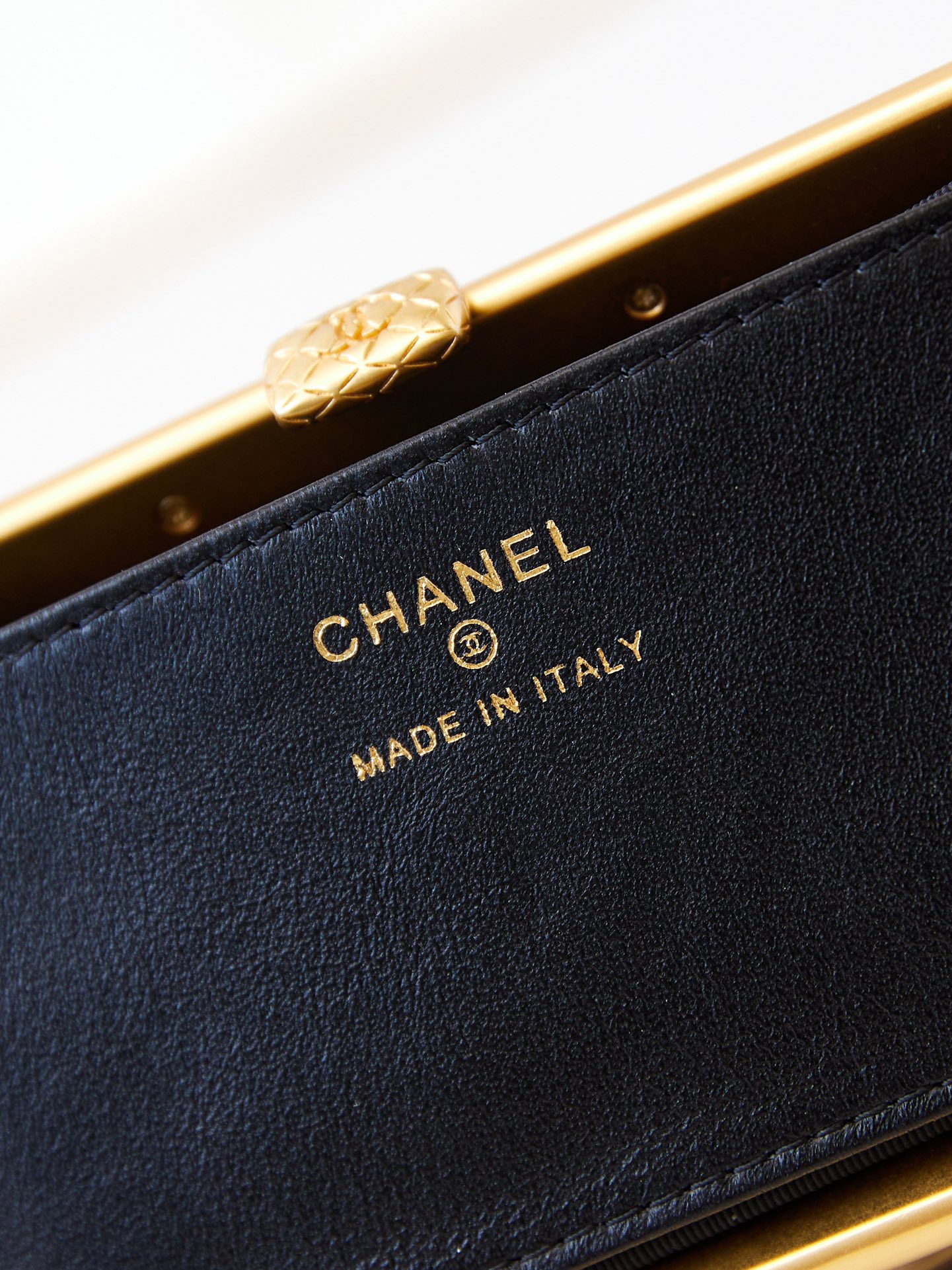 Chanel 10A Handbag Shoulder Bag Top Mirror Quality Version AP5127