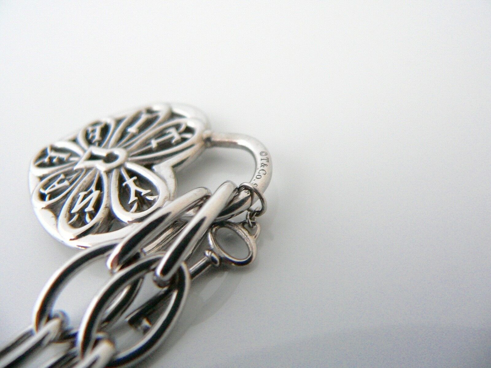 Tiffany & Co Filigree Heart Key Necklace Pendant Charm 18 Inch Chain Gift Silver