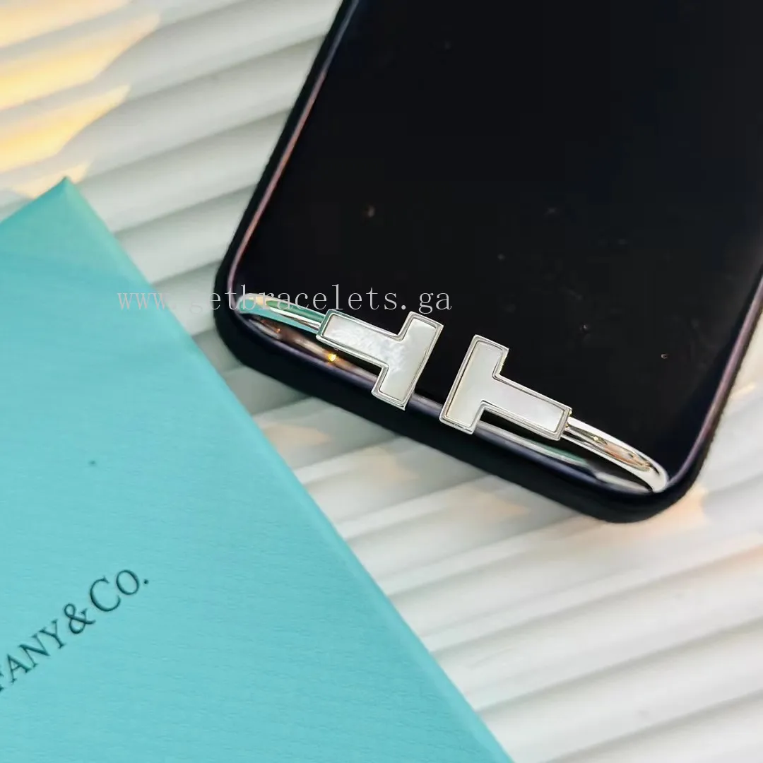 Tiffany T Wide Turquoise/Onyx/Mother-of-pearl Wire Bracelet White Gold