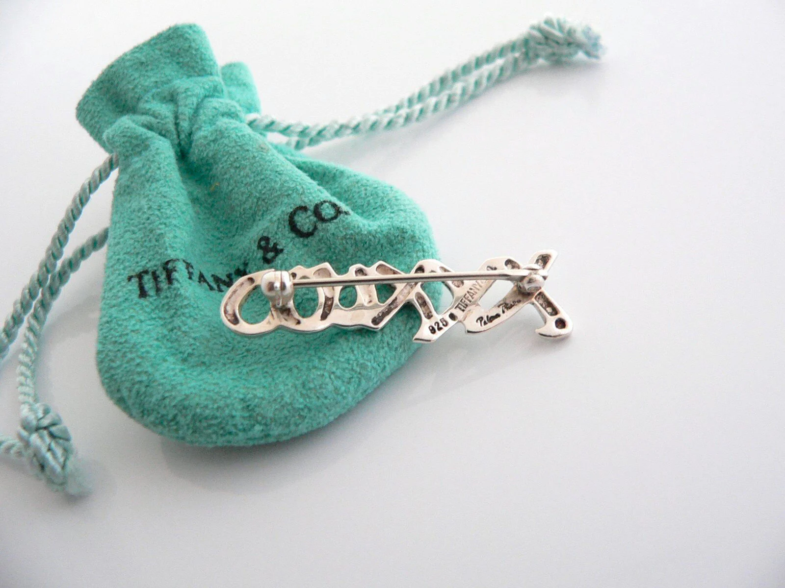 Tiffany & Co XXOO Pin Love Kisses Brooch Picasso Heart Gift Pouch T Co Silver