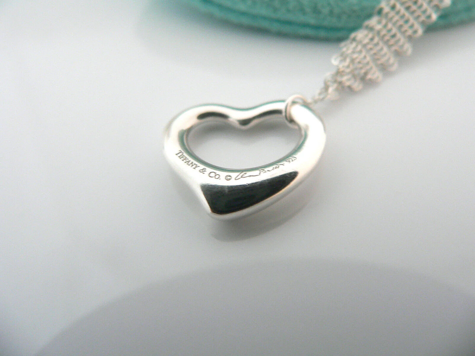 Tiffany & Co Open Heart Necklace Pearl Pendant Charm 25 Inch Mesh Gift Pouch Art