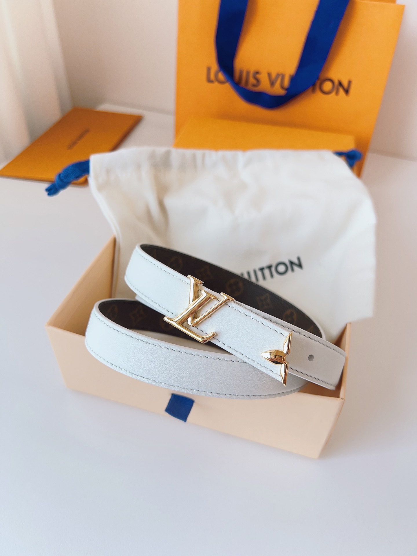 Louis Vuitton LV Leather Belts 1:1 Mirror Version