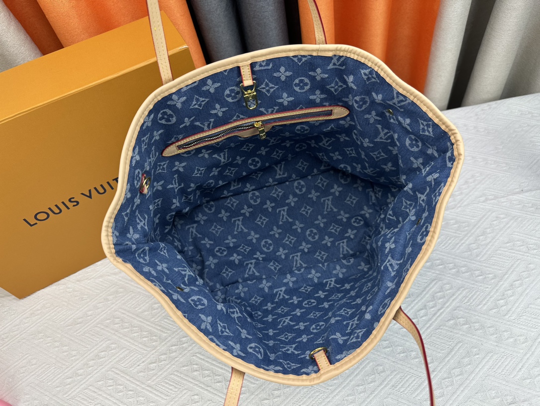 Louis Vuitton Neverfull Shoulder Bag Handbag