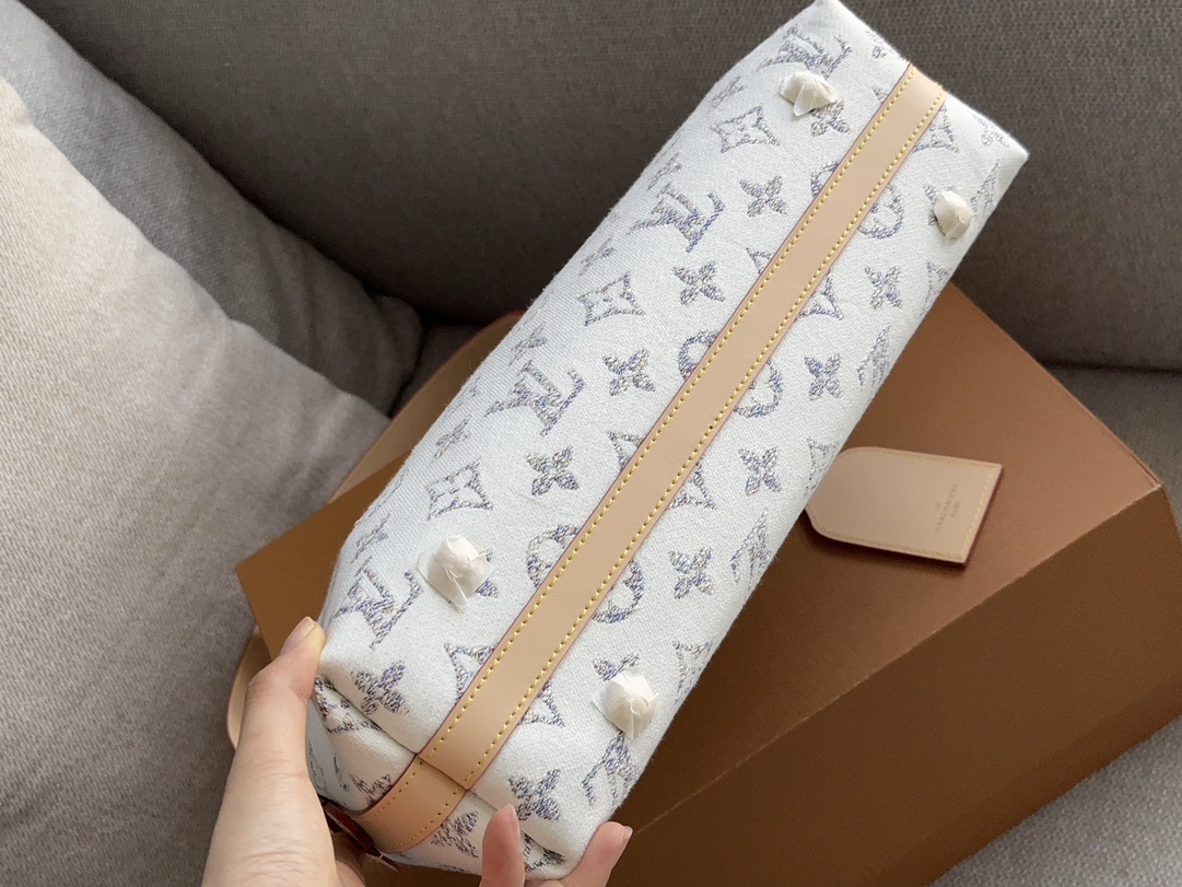 Louis Vuitton CarryAll M24707 M46203 M46197 Shoulder Bag Handbag