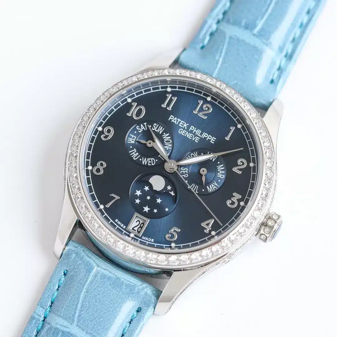 Complications 4947R ANNUAL CALENDAR, MOON PHASES.  38 mm,Steel,