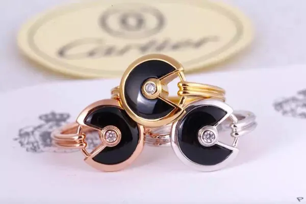 Amulette de Cartier Black Onyx Ring With Diamond in Yellow Gold, White Gold and Pink Gold