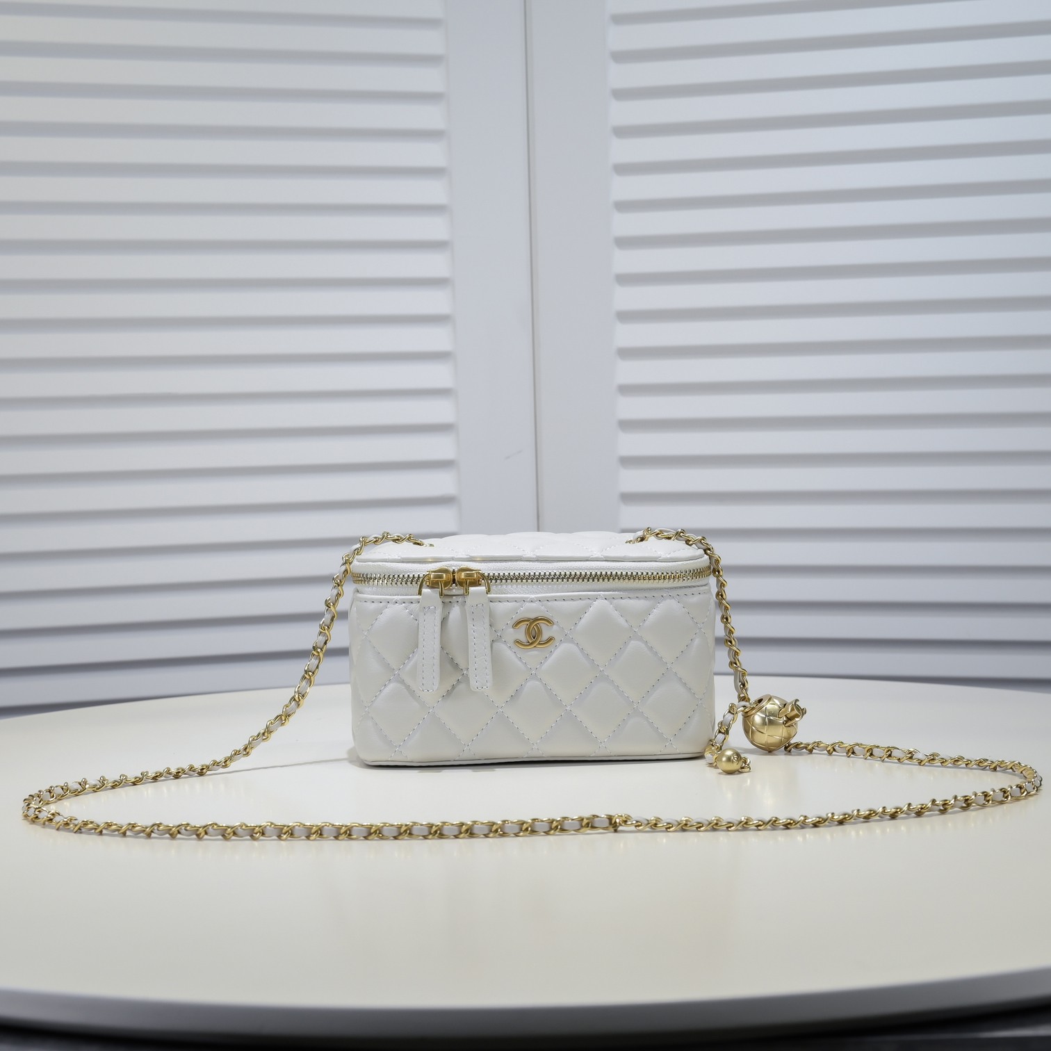 Chanel  Golden·Ball Makeup Box Bag  Shoulder Bag Handbag