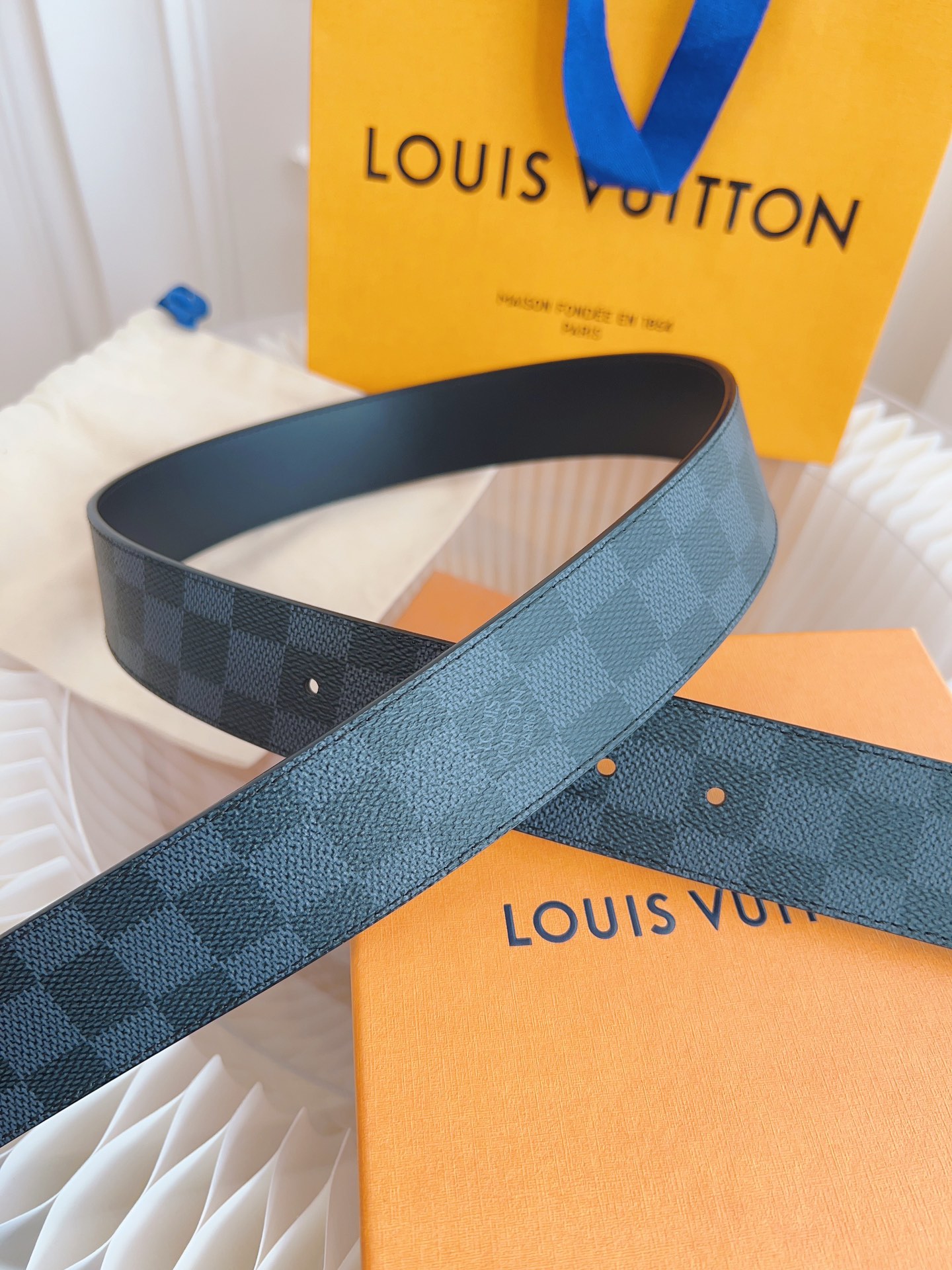 Louis Vuitton LV Leather Belts 1:1 Mirror Version