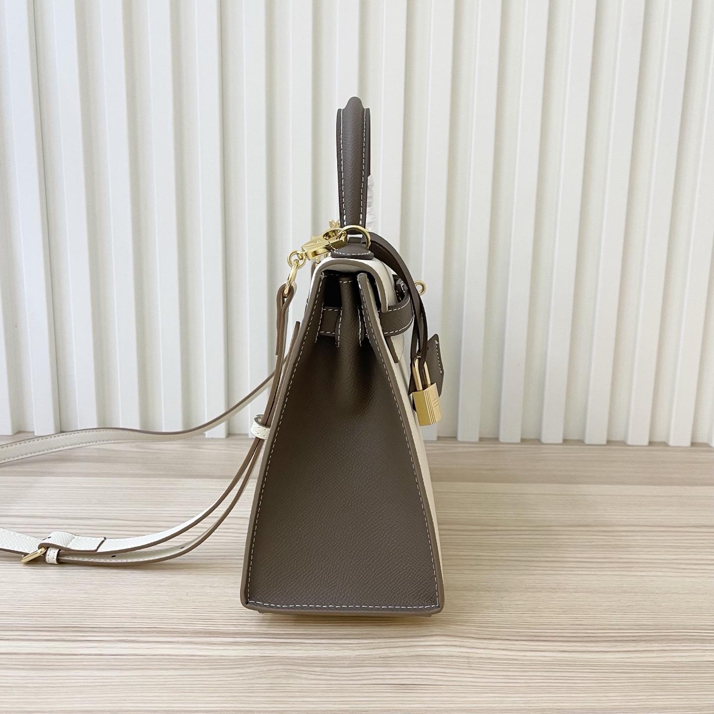 Hermes 28cm Kelly Bag Togo Leather Handbag  Pink