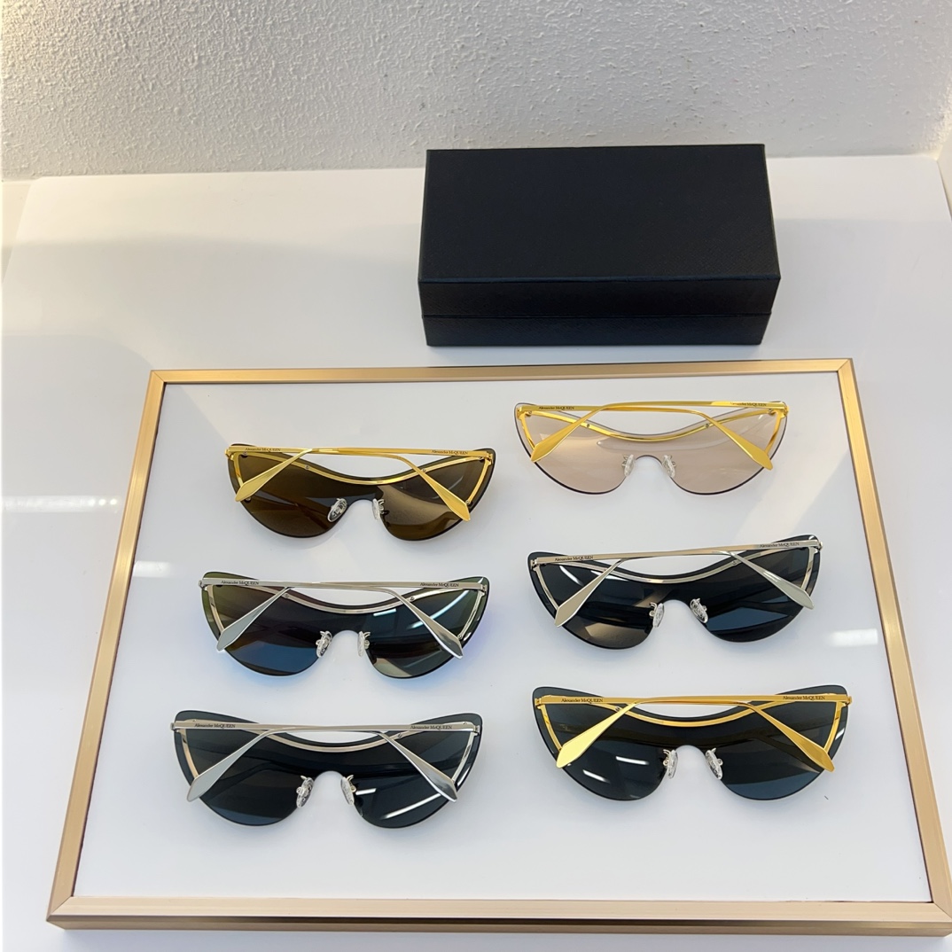 Alexander McQueen Sunglasses