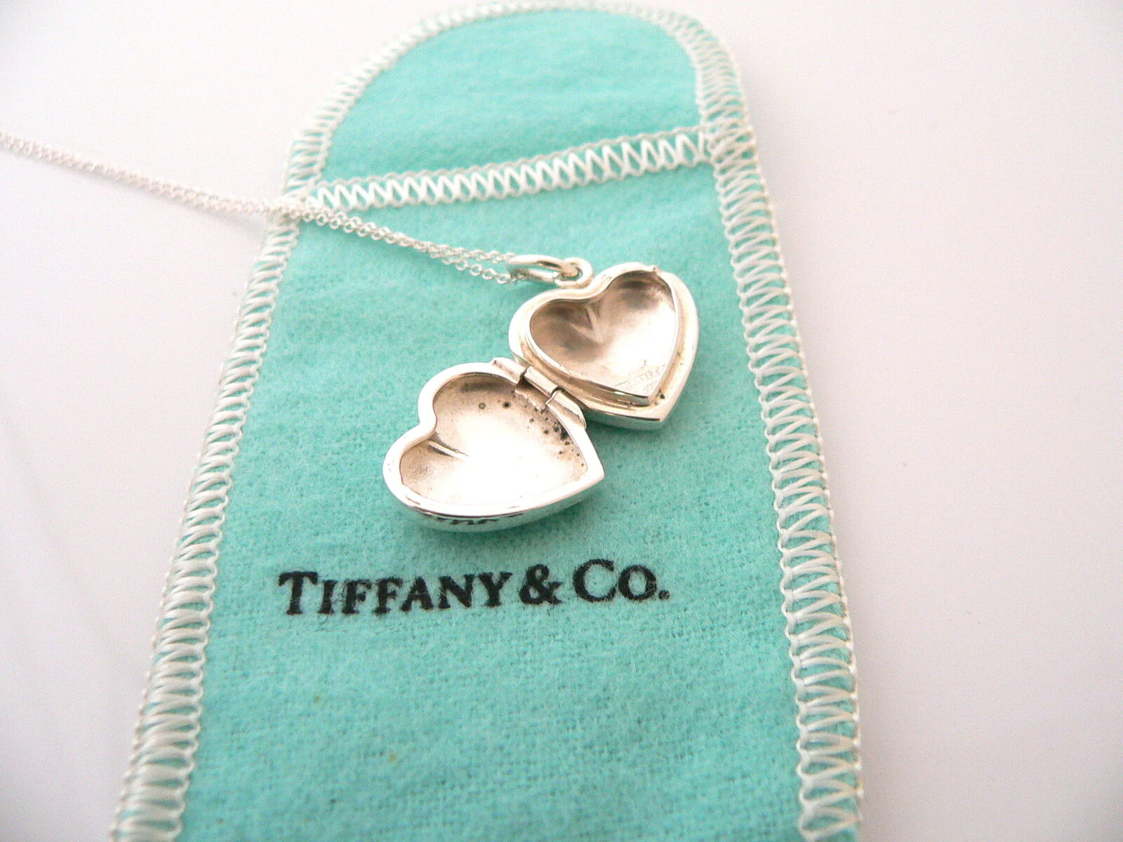 Tiffany & Co Silver Heart Locket Necklace Pendant Charm Chain Gift Pouch Love