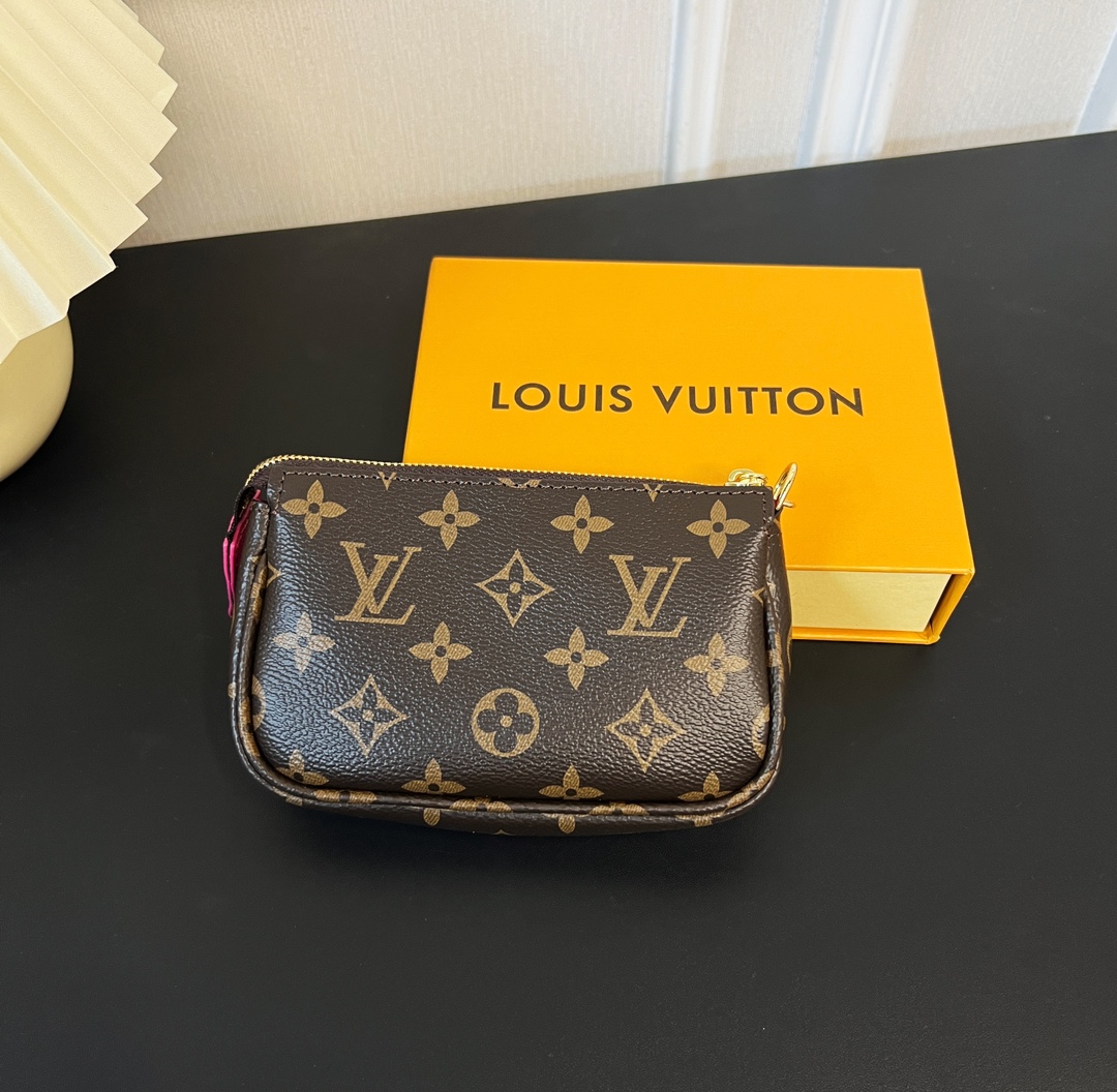 Louis Vuitton Multi Pochette Accessories Mini Bag Purse