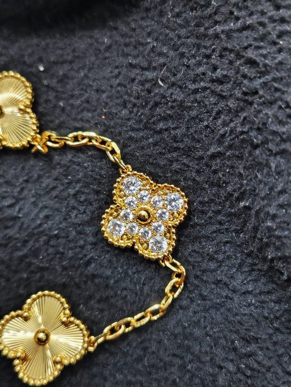 Van Cleef Bracelet Dupe –  Gold & Diamonds Clover Bracelet