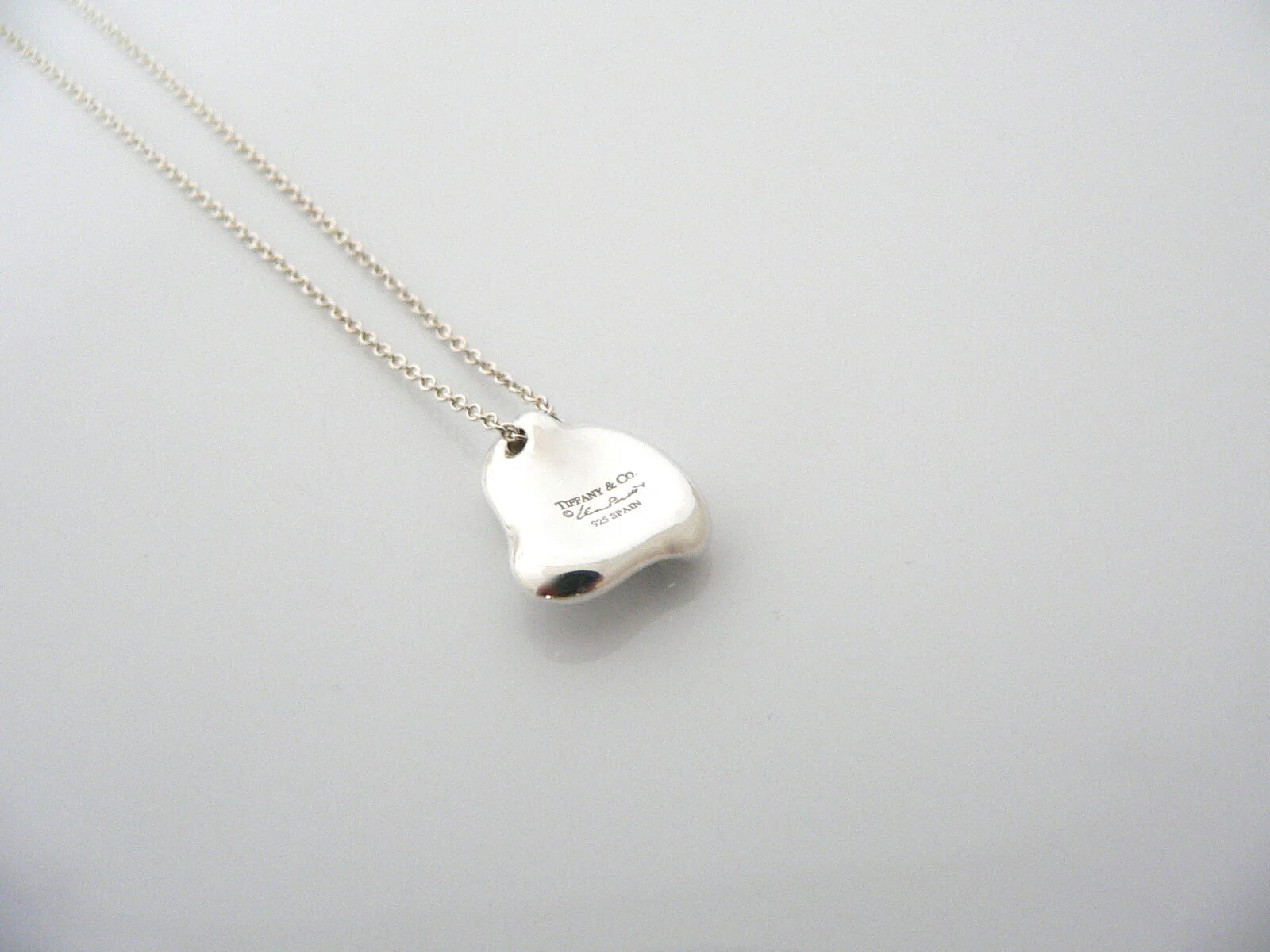 Tiffany & Co Silver Peretti Medium Full Heart Necklace Pendant Chain Gift Love