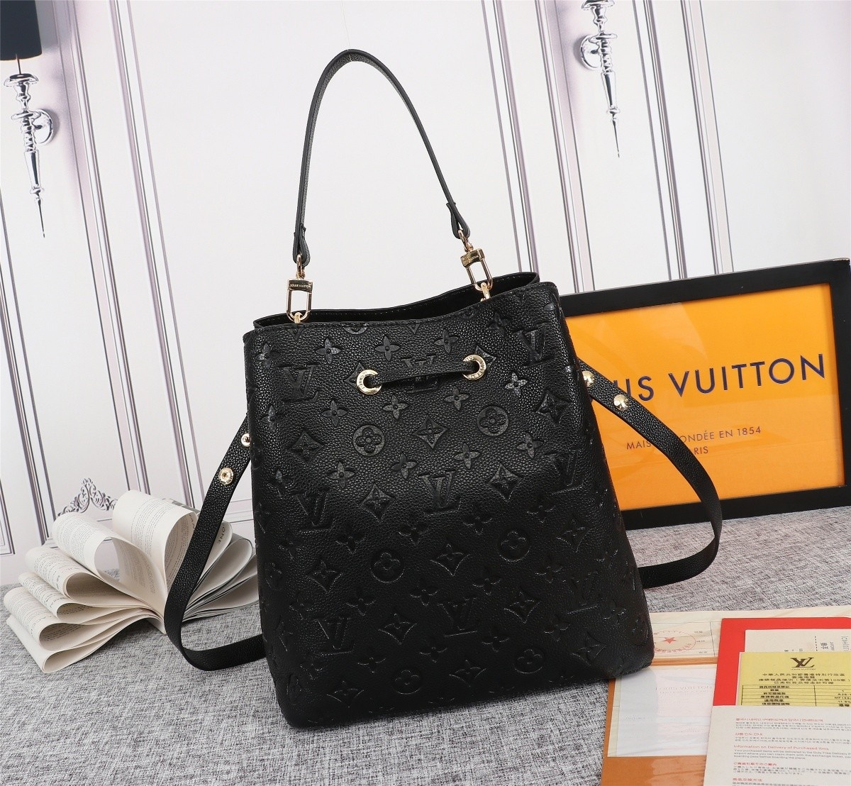 Louis Vuitton LV NeoNoe MM Embossed  Handbag Shoulder Bag(7AReplica)