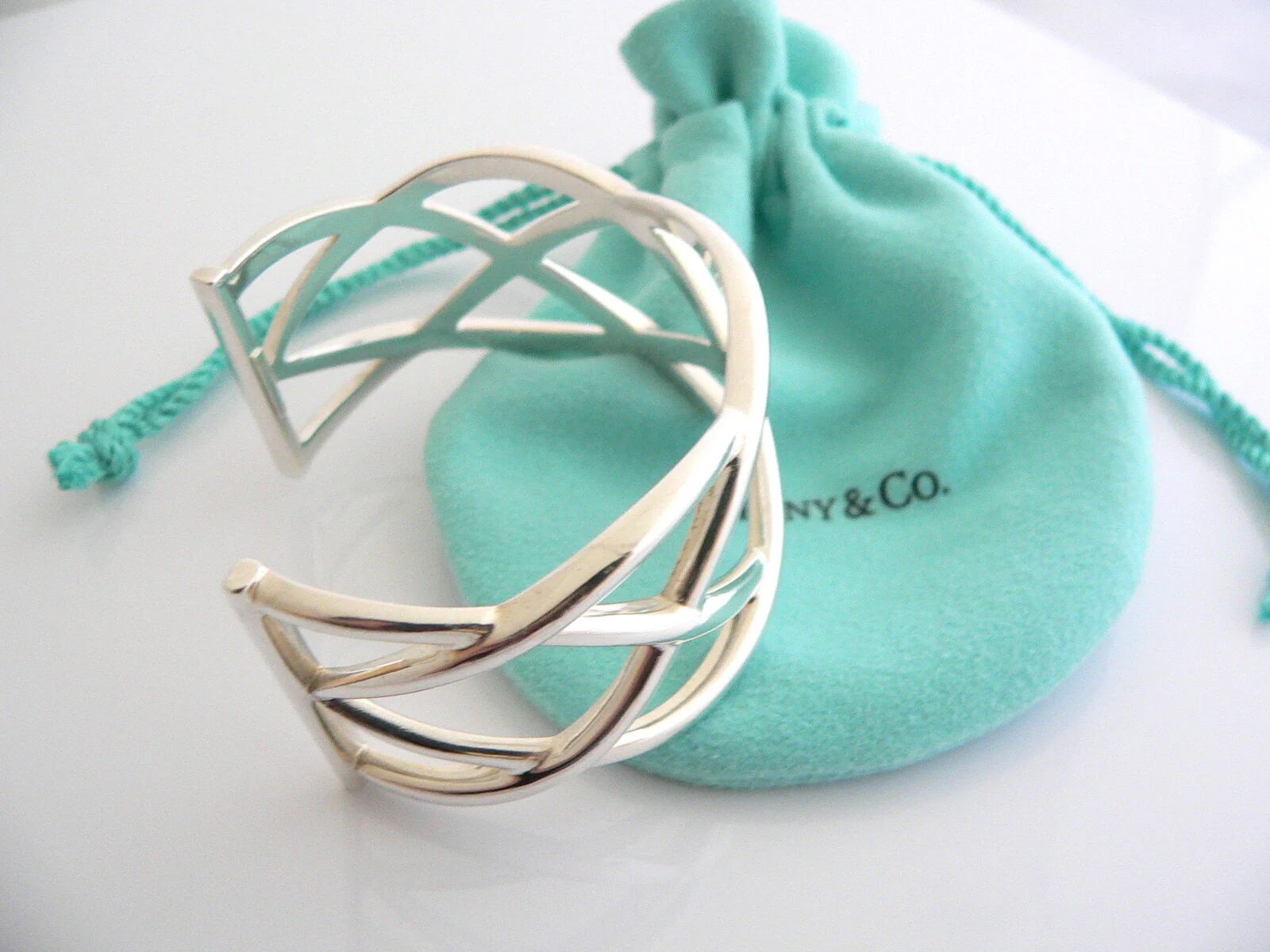 Tiffany & Co Wide Knot Cuff Bangle Bracelet Gift Pouch Love Silver Weave Art