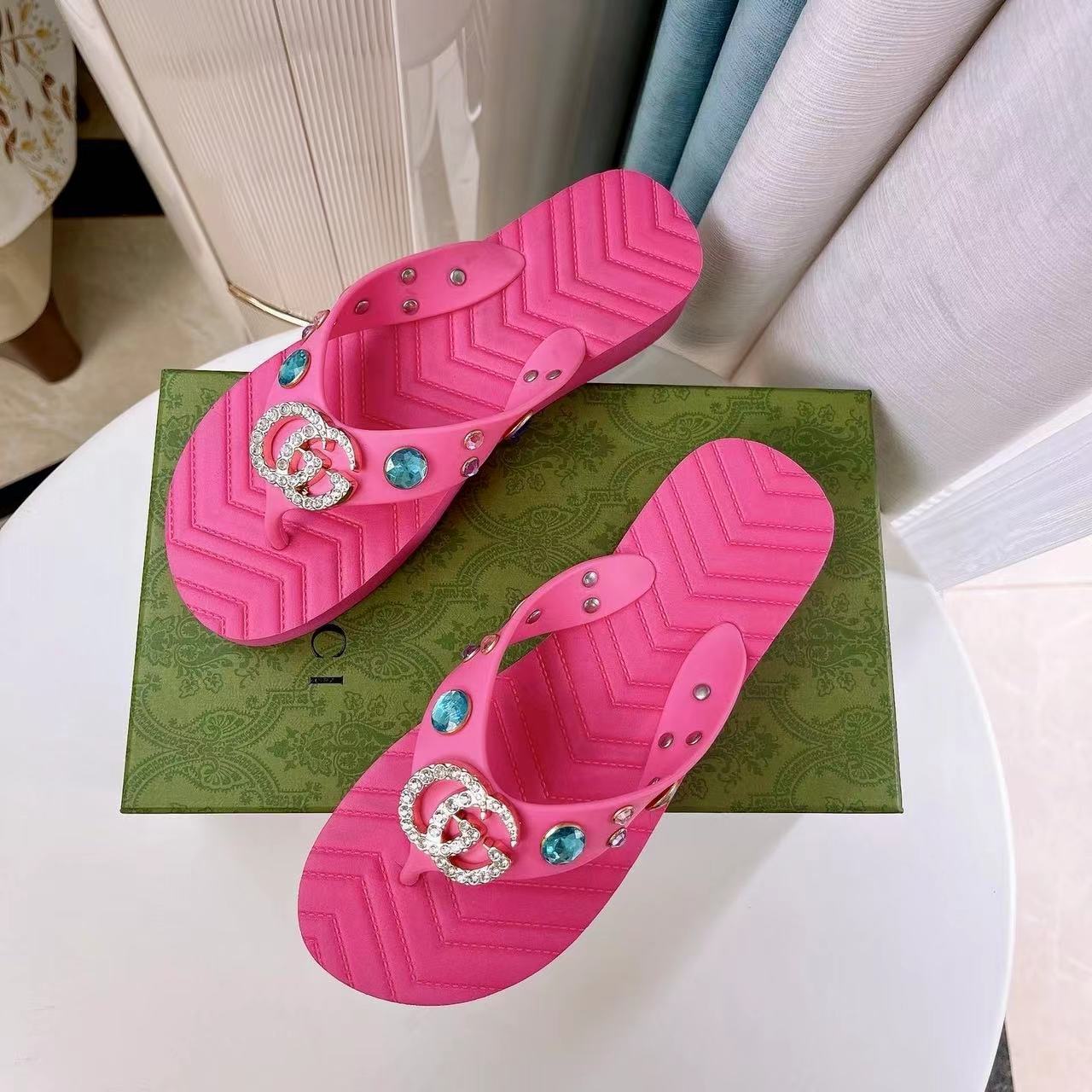 Gucci Shoes V-shaped toe clamp Band drill Slide Sandal (Replica)