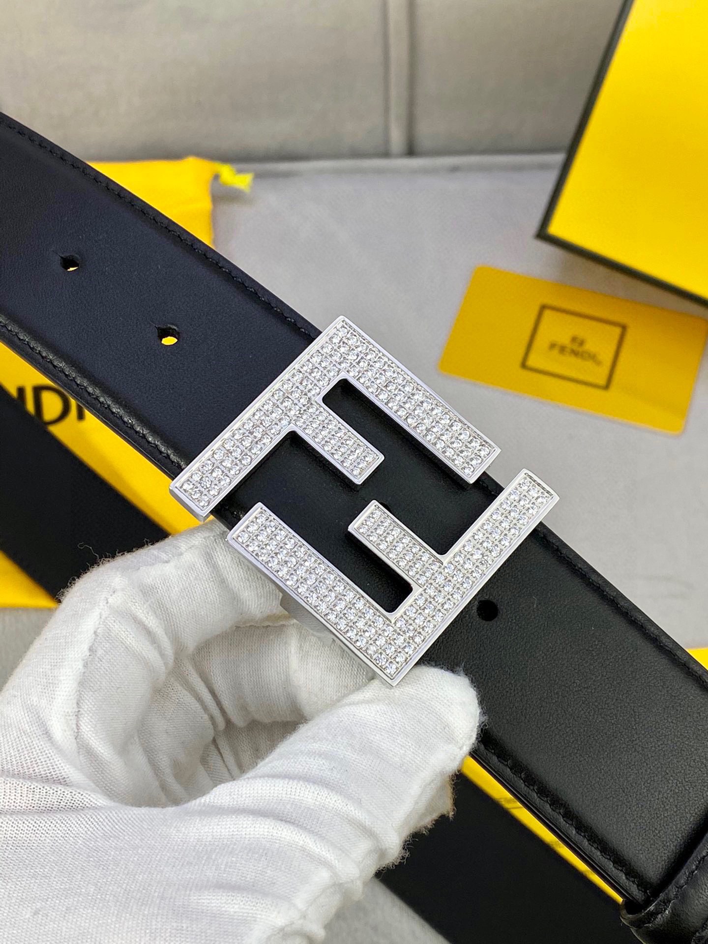 Fendi Leather Belts 1:1 Mirror Version