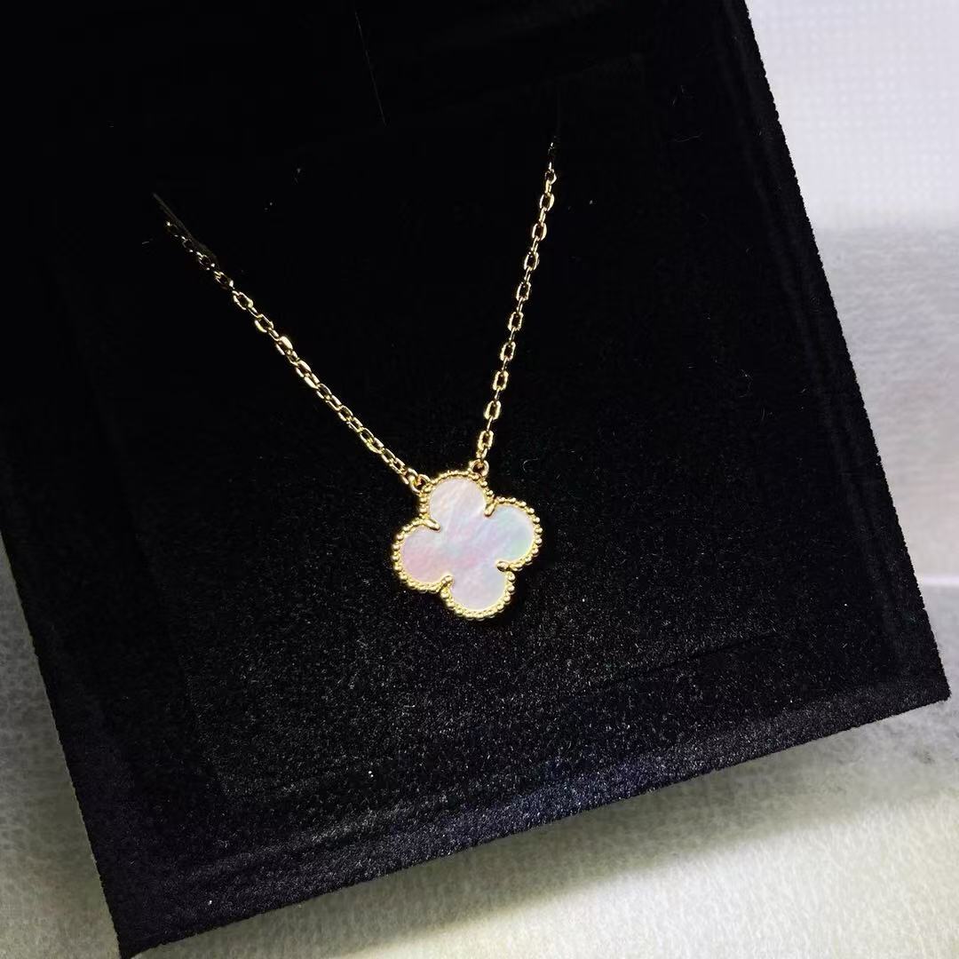 Van Cleef & Arpels Necklace 551