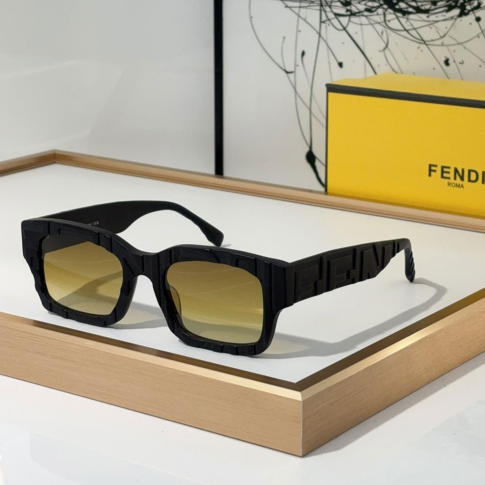 Fendi Full frame Logo Sunglasses Top quality （Replica）