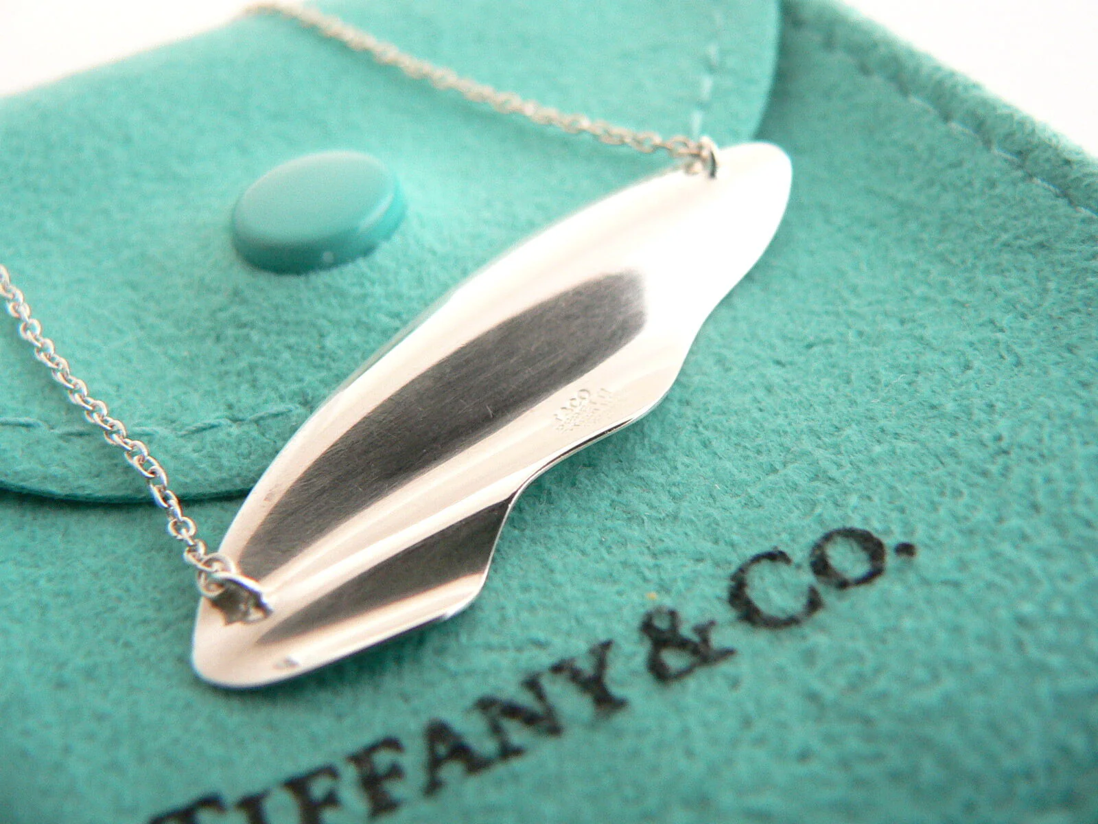 Tiffany & Co Wave Necklace Pendant Sculpture Charm 17 Inch Love Gift Pouch Art