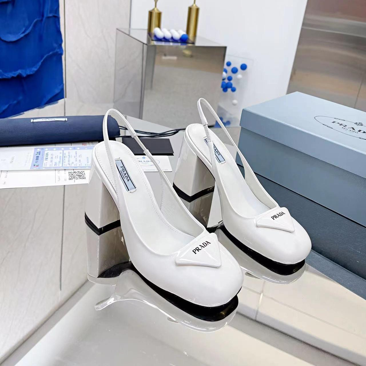 Prada  Patent Leather Chunky Heel  Sandals Slide (Replica)