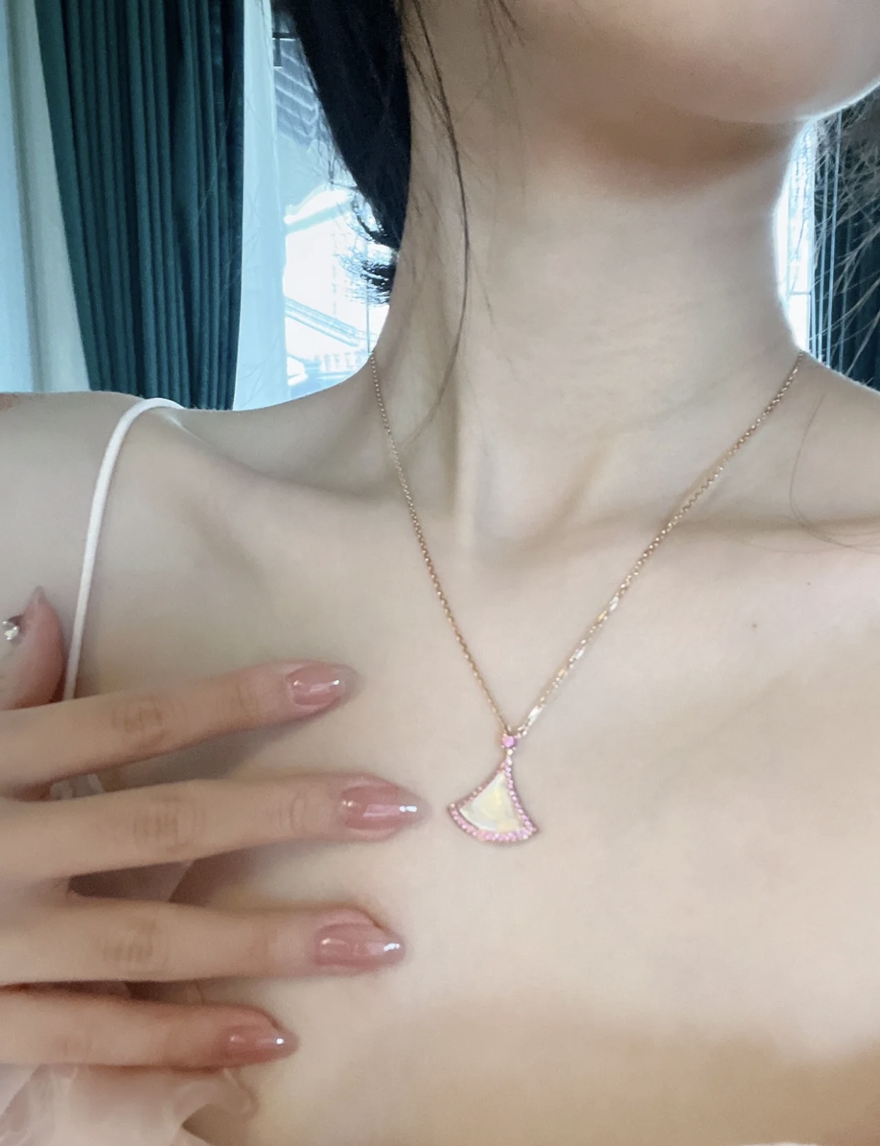 BVLGARI DIVAS' DREAM NECKLACE, White Mother-of-Pearl & Malachite, Three Style