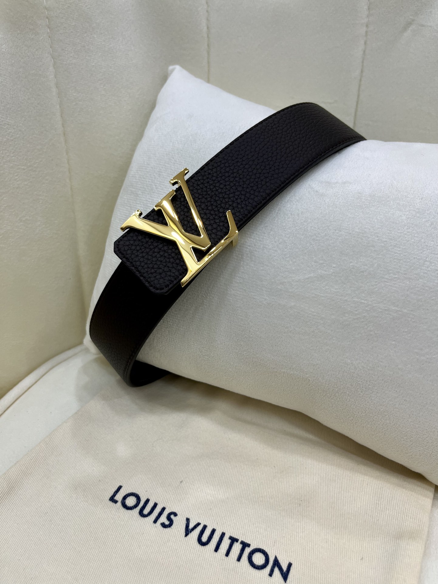 Louis Vuitton LV Leather Belts 1:1 Mirror Version