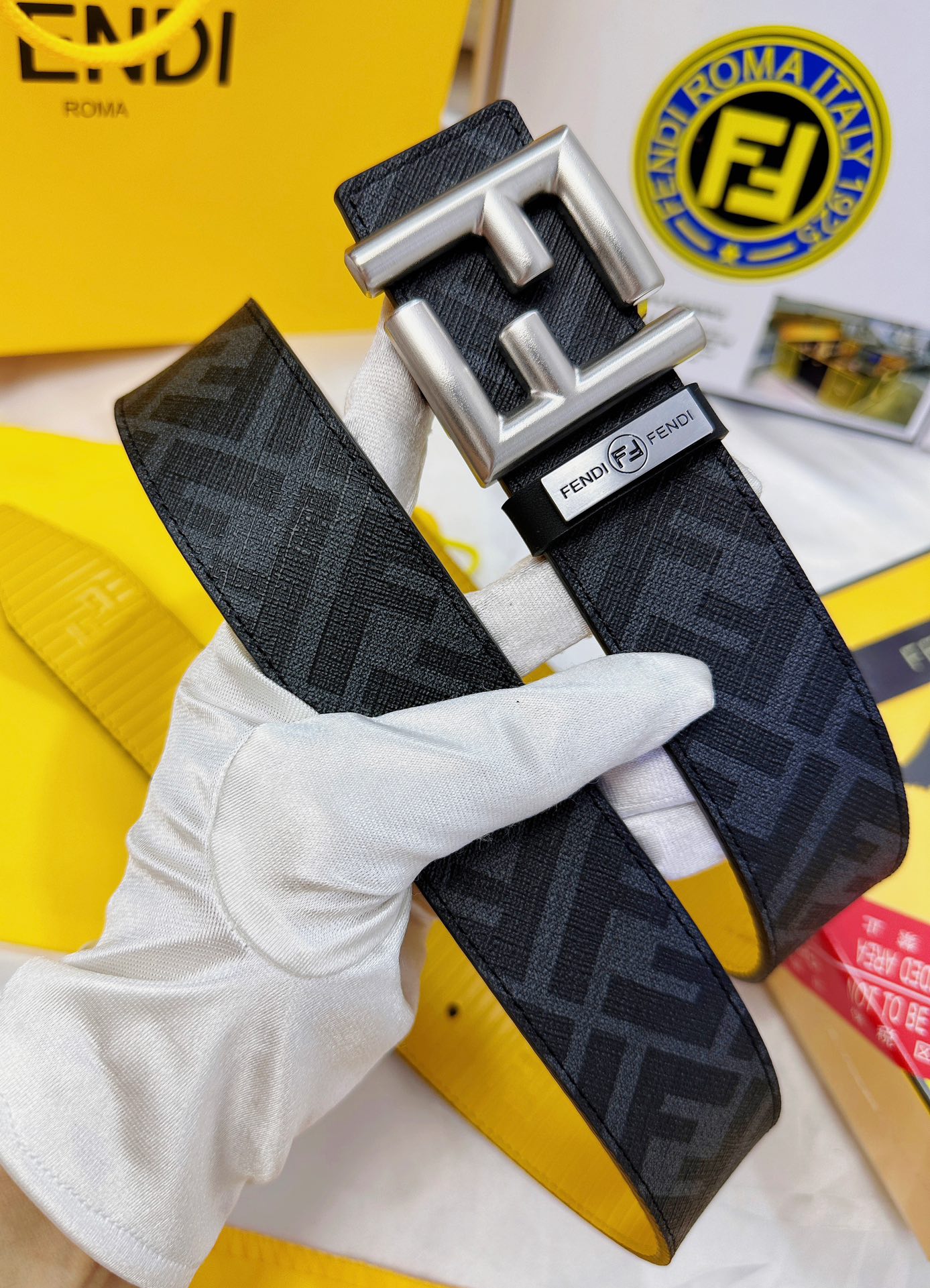 Fendi Leather Belts 1:1 Mirror Version