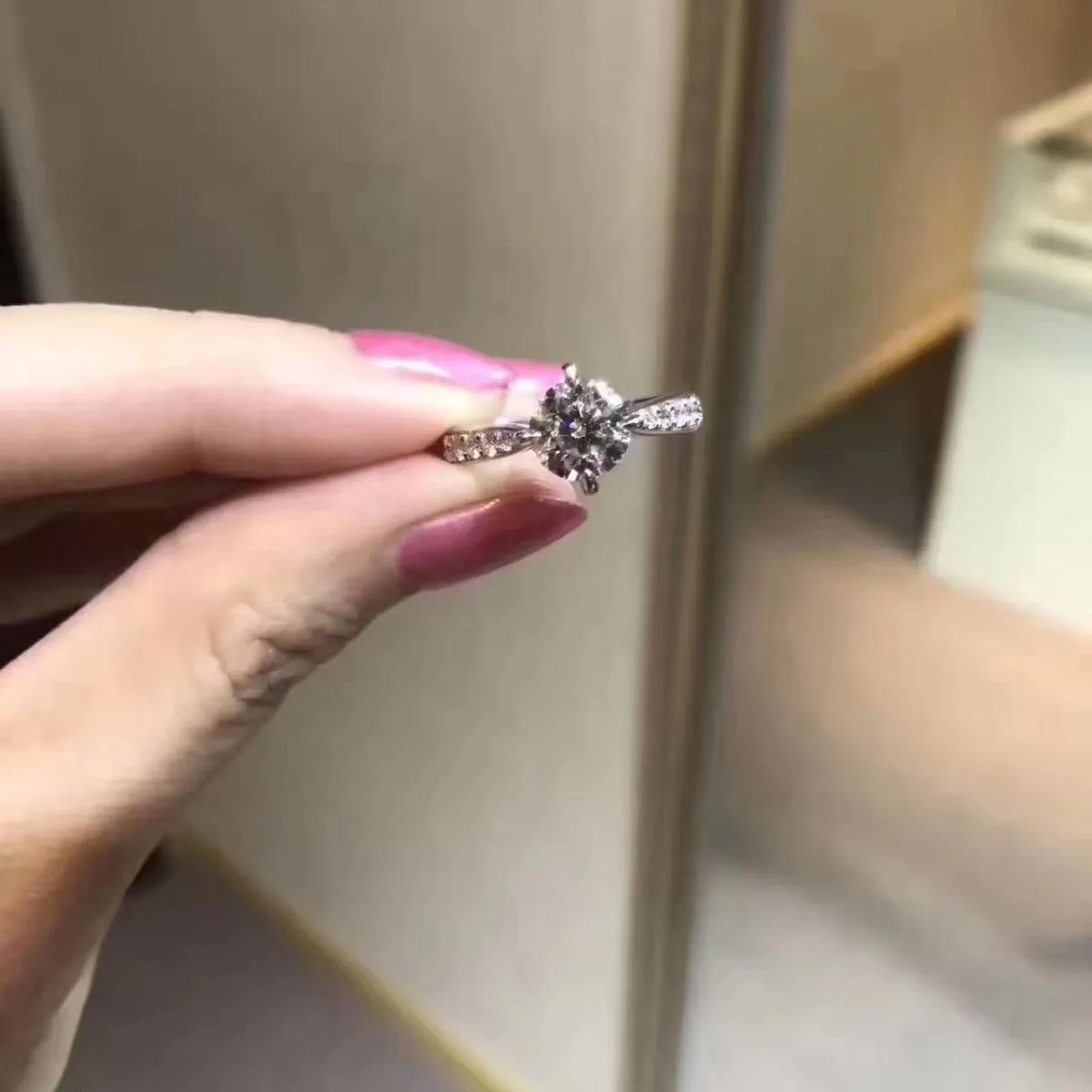 Superior Quality Tiffany Ring Round Diamond Dupe Narrow Design Best Gift