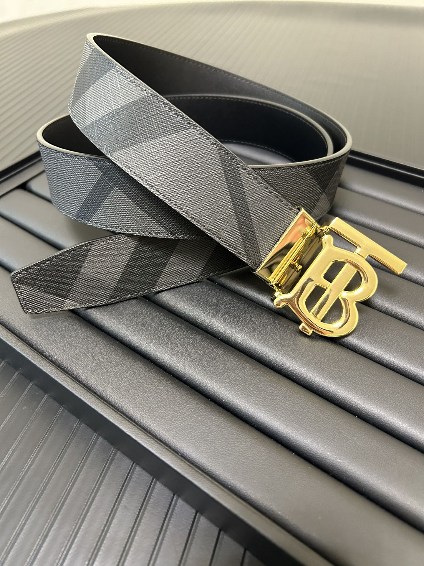 Burberry Leather Belts 1:1 Mirror Version