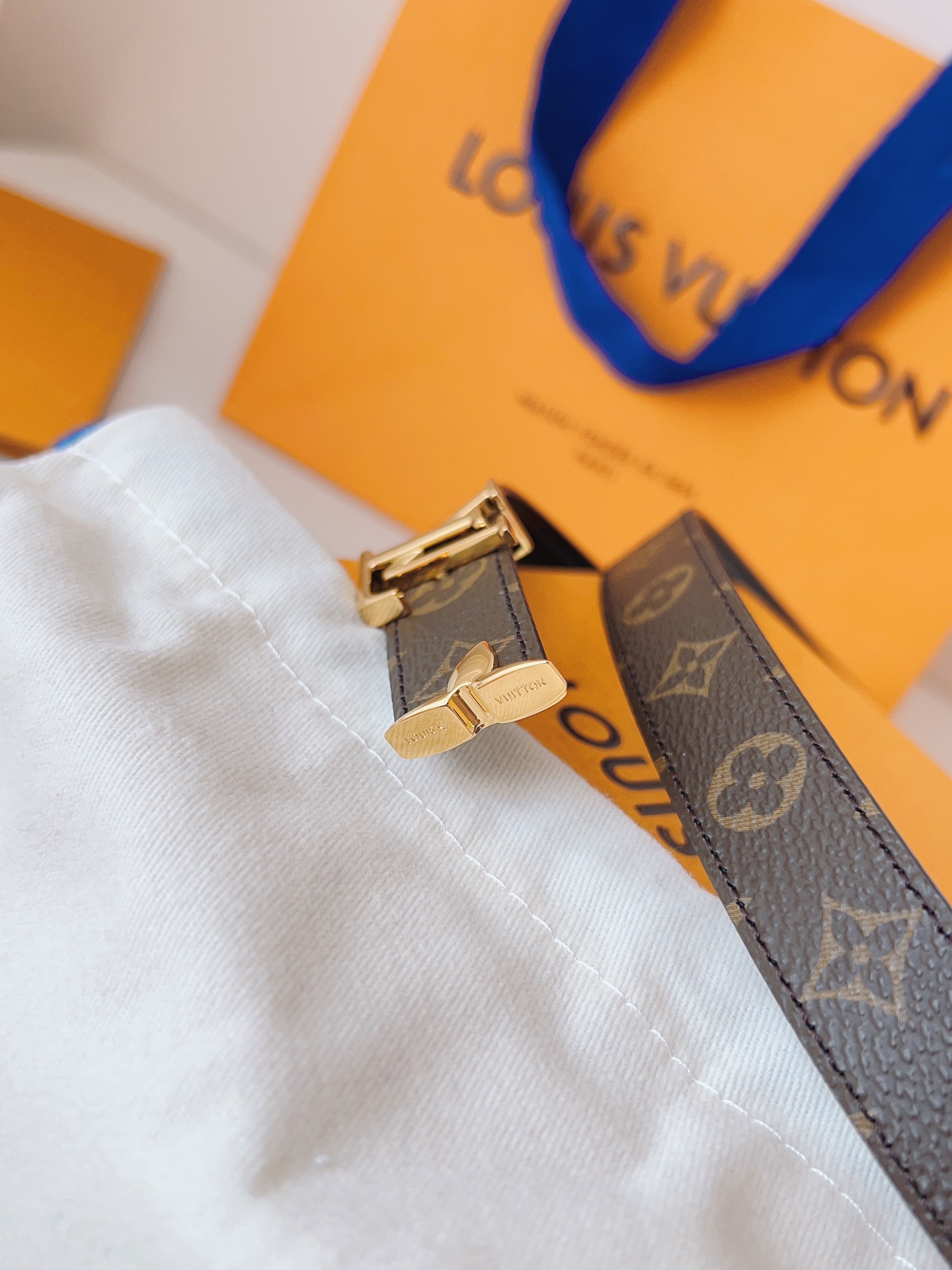 Louis Vuitton LV Leather Belts 1:1 Mirror Version