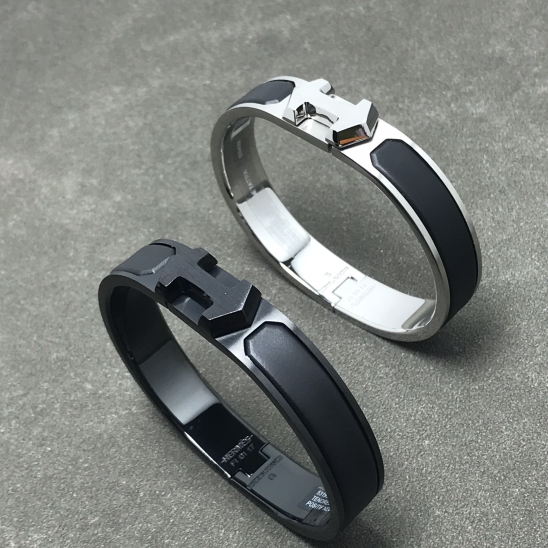 Hermes black arrow bracelet, enamel bracelet