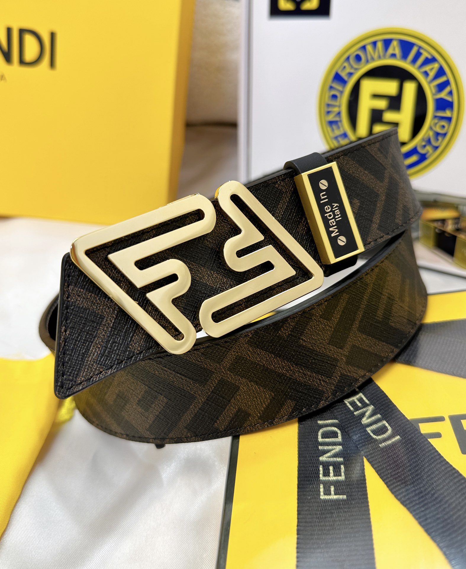 Fendi Leather Belts 1:1 Mirror Version