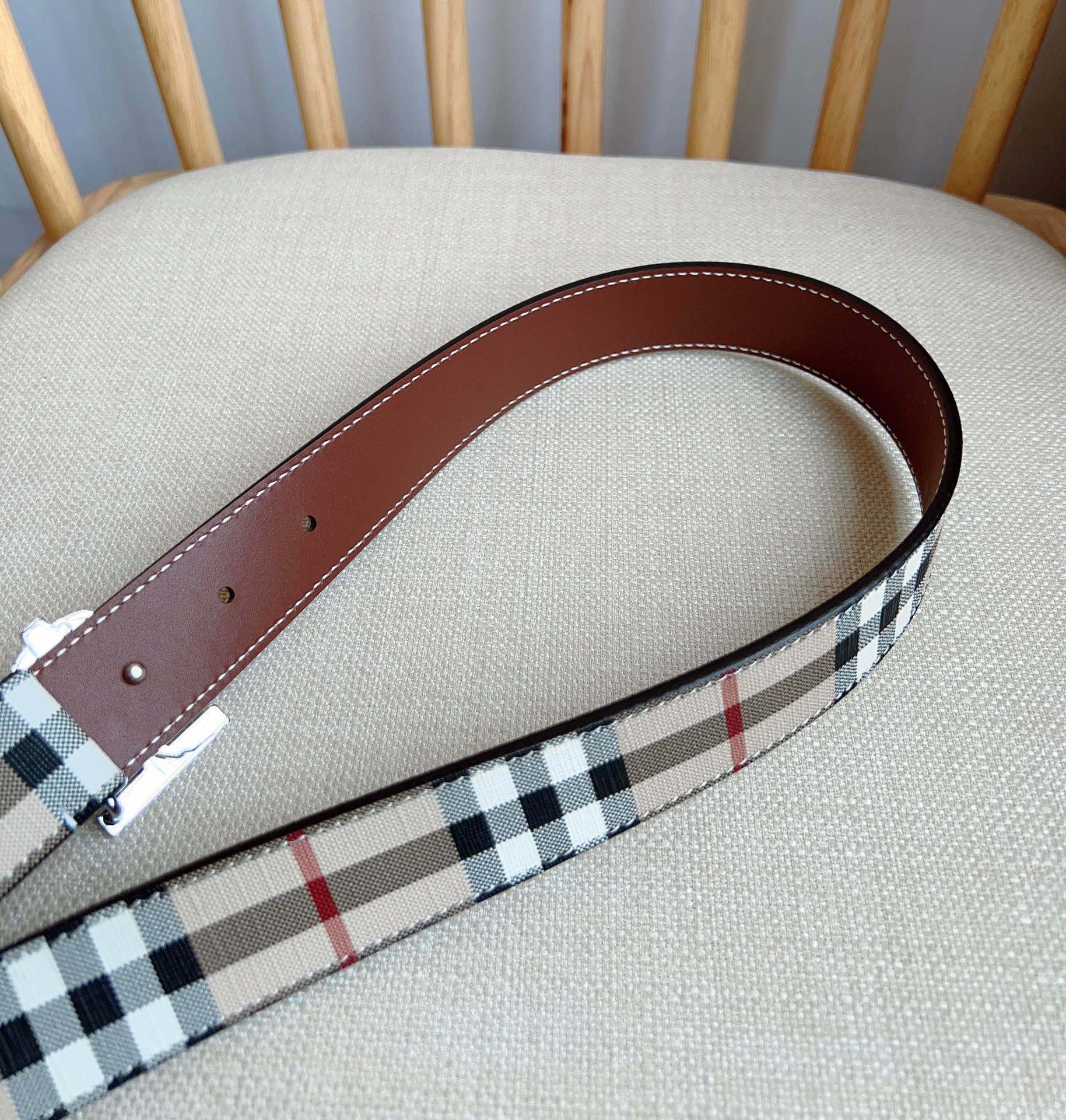 Burberry Leather Belts 1:1 Mirror Version